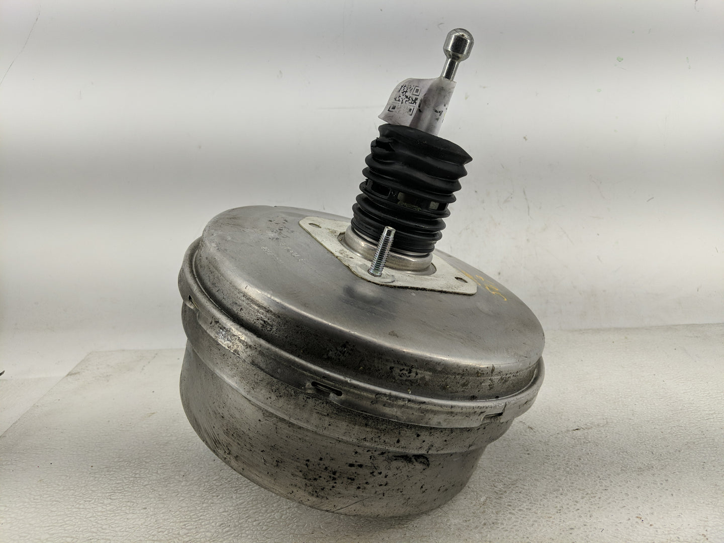 2013-2018 Cadillac Ats Power Brake Booster Oem - Oemusedautoparts1.com