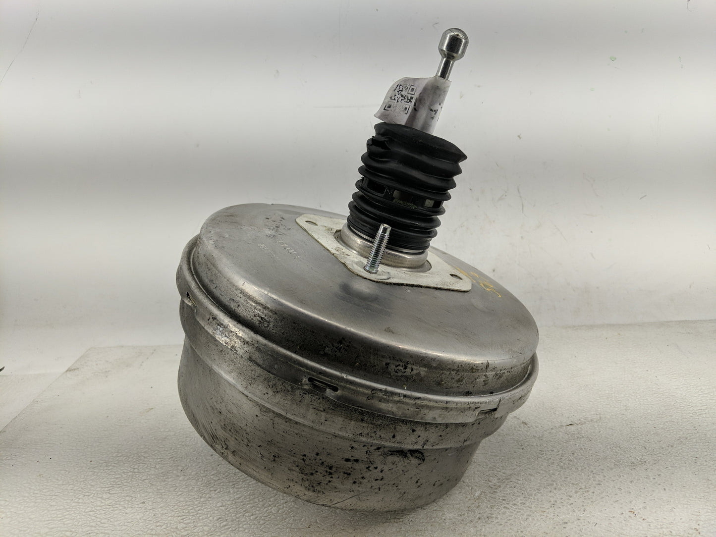 2013-2018 Cadillac Ats Power Brake Booster Oem - Oemusedautoparts1.com