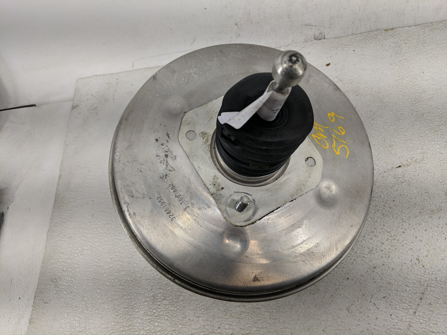 2013-2018 Cadillac Ats Power Brake Booster Oem - Oemusedautoparts1.com