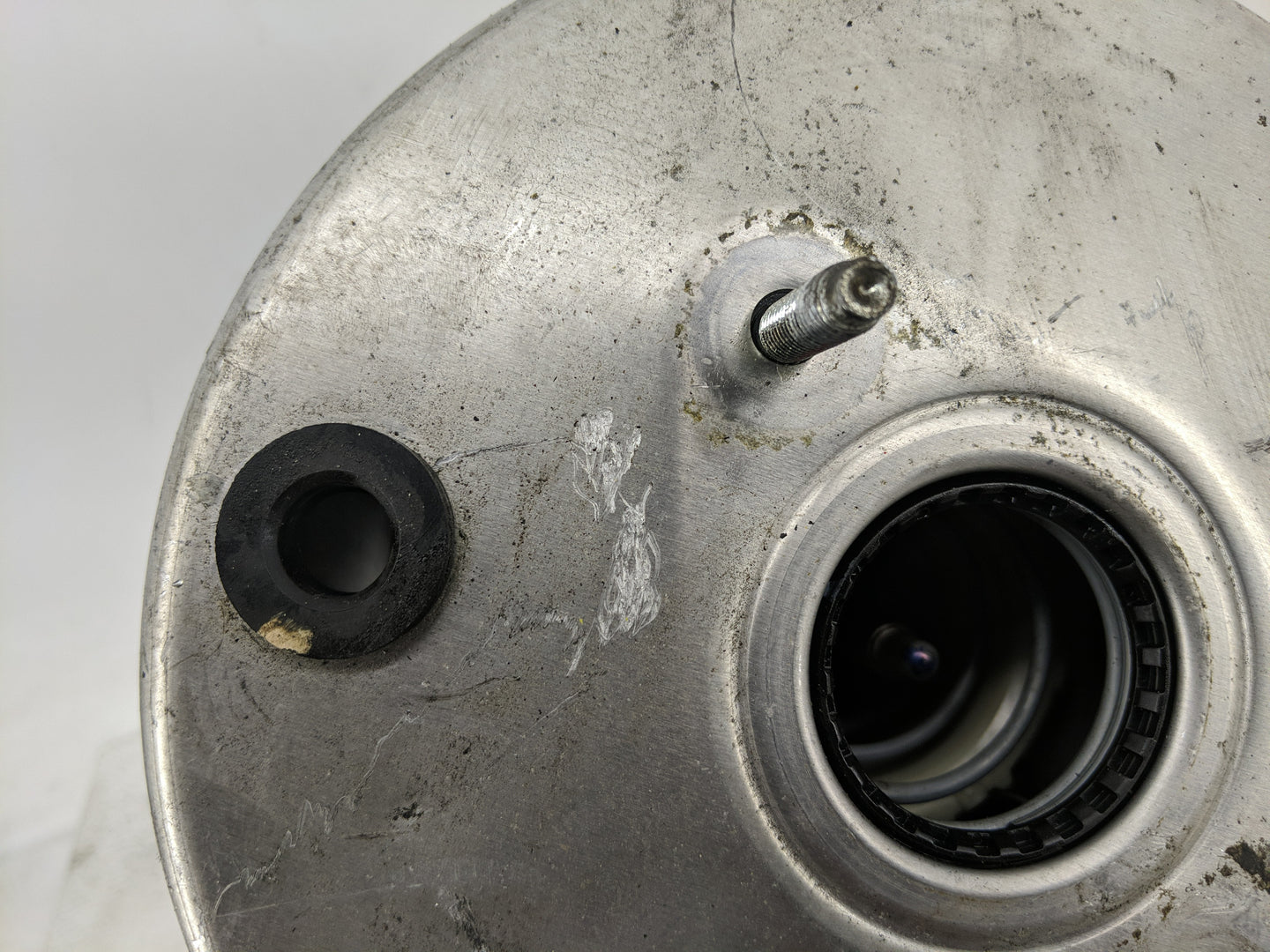 2013-2018 Cadillac Ats Power Brake Booster Oem - Oemusedautoparts1.com