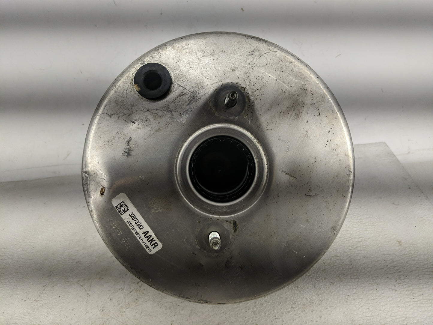 2013-2018 Cadillac Ats Power Brake Booster Oem - Oemusedautoparts1.com