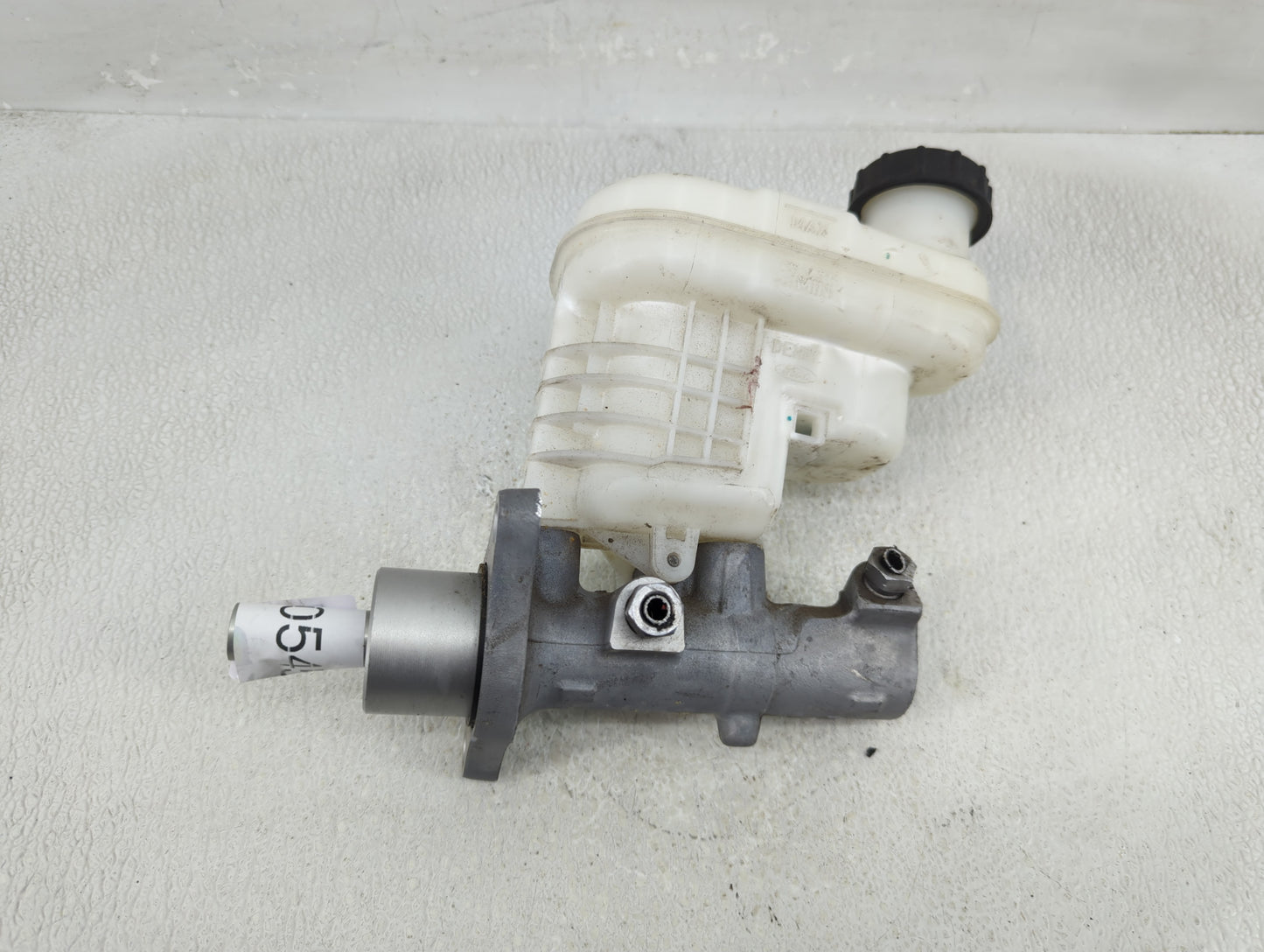 2013-2014 Cadillac Ats Brake Master Cylinder - Oemusedautoparts1.com