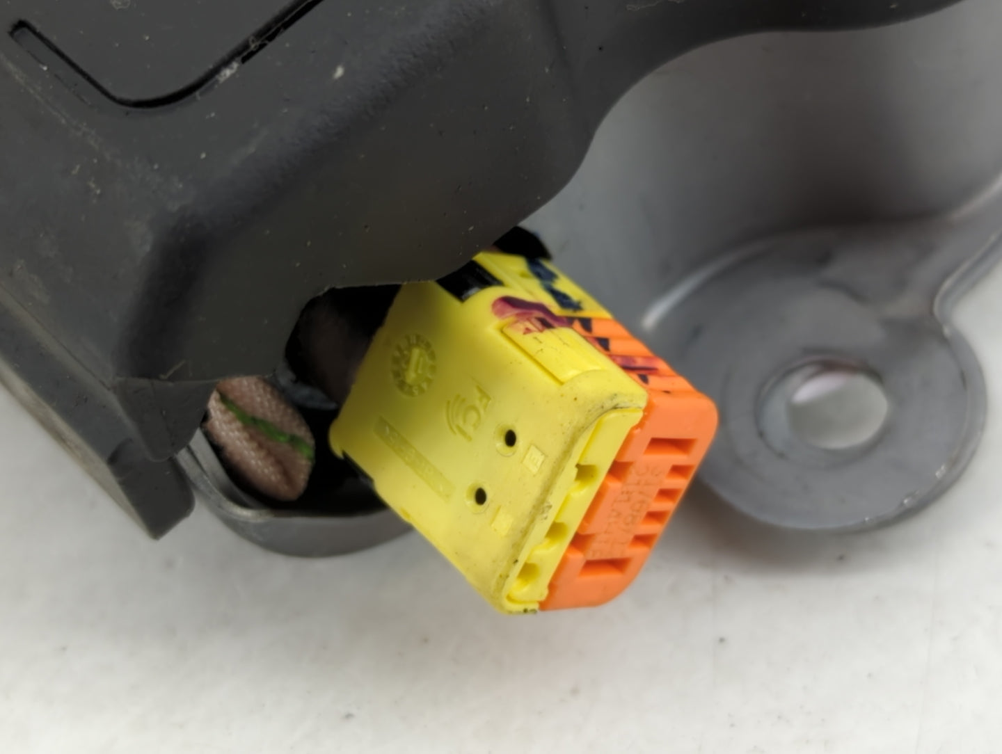 2013 Cadillac Ats Air Bag Driver Left Steering Wheel Mounted P/N:22909877 Fits OEM Used Auto Parts - Oemusedautoparts1.com