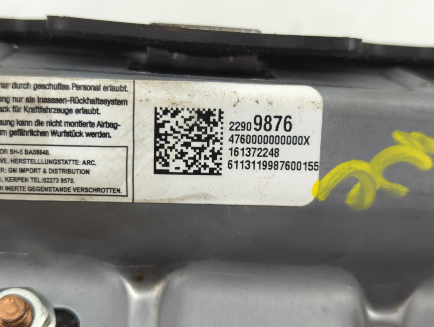 2013 Cadillac Ats Air Bag Passenger Right Knee OEM P/N:22909876 Fits OEM Used Auto Parts - Oemusedautoparts1.com