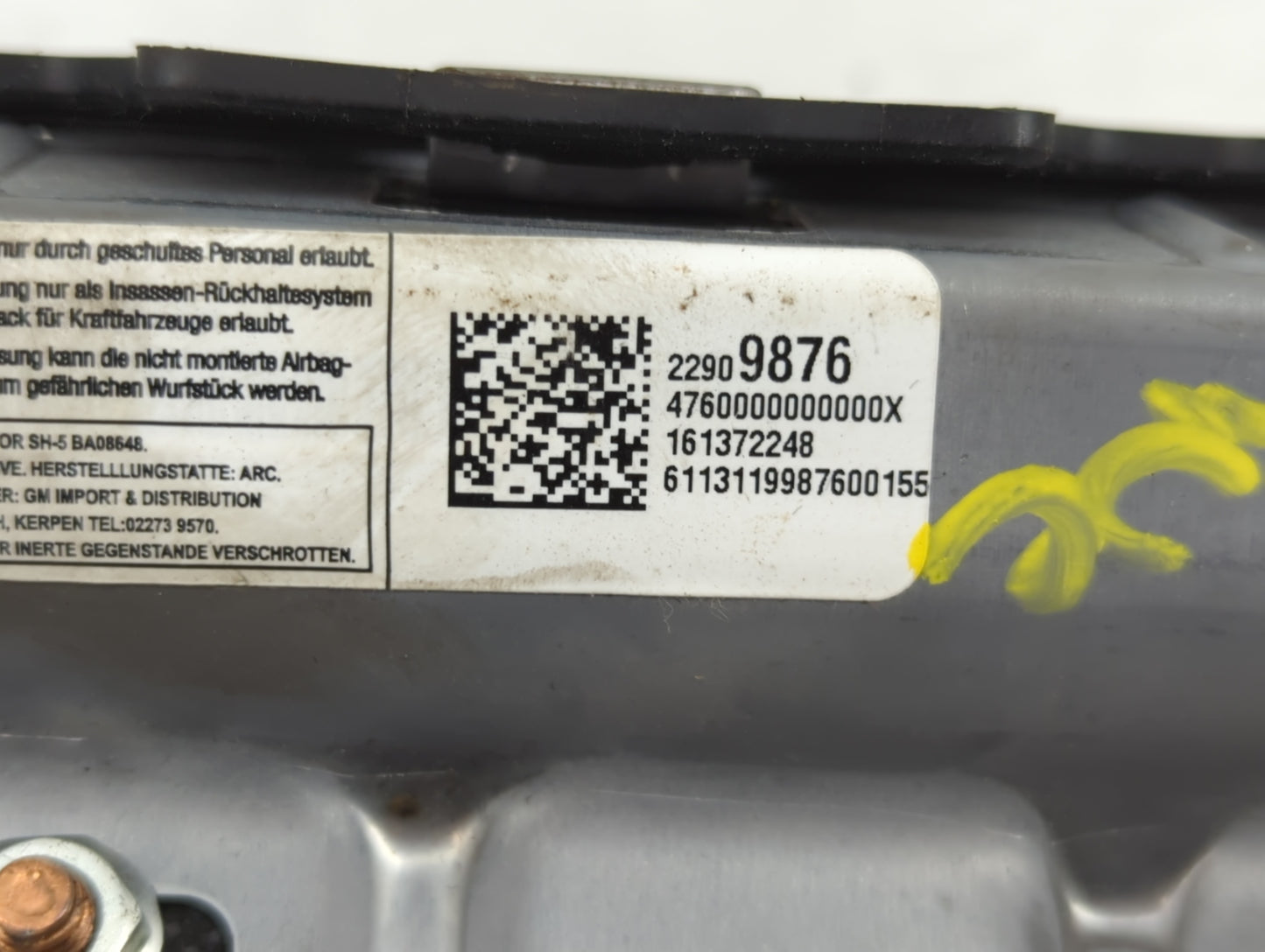 2013 Cadillac Ats Air Bag Passenger Right Knee OEM P/N:22909876 Fits OEM Used Auto Parts - Oemusedautoparts1.com