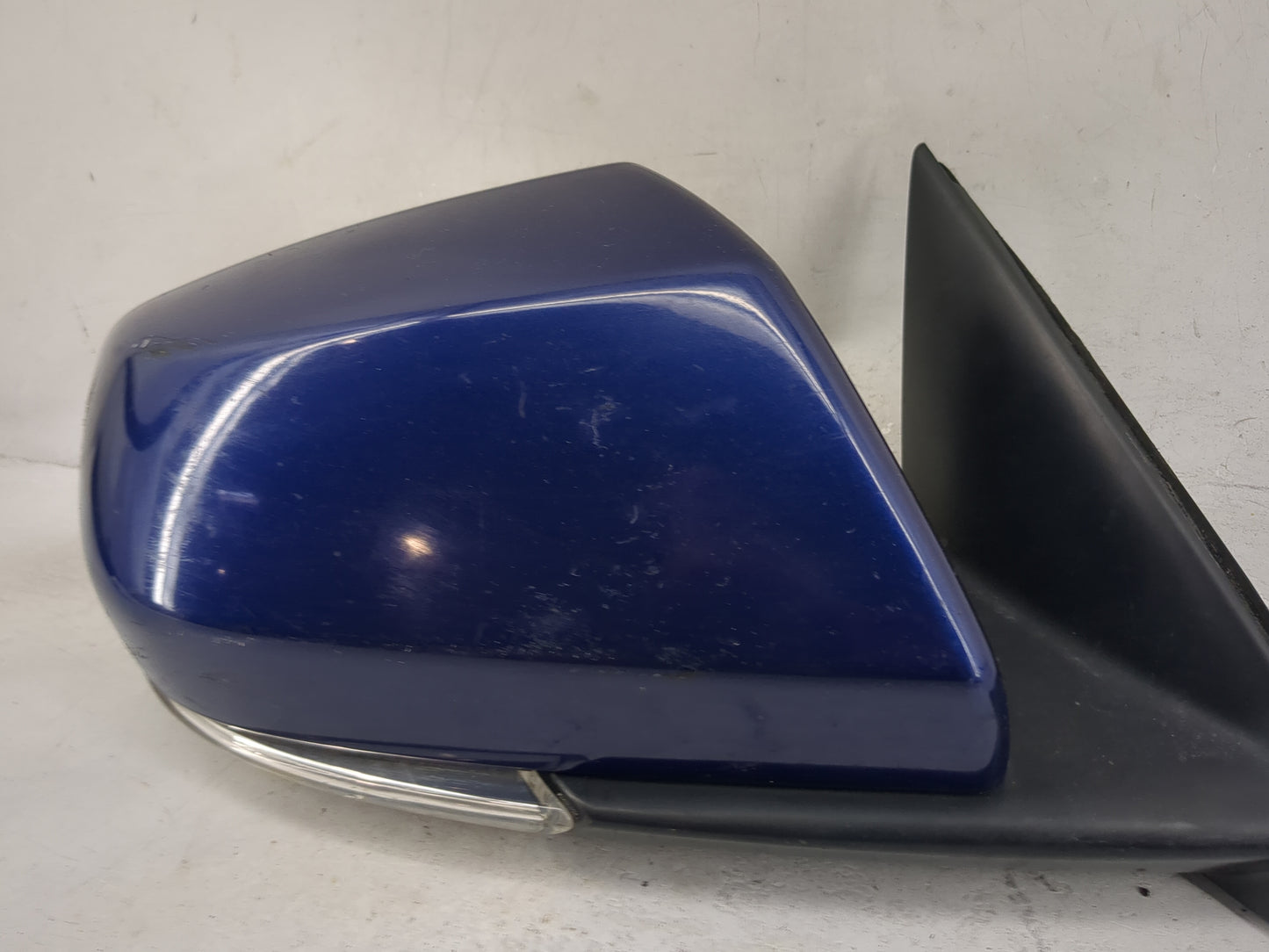 2013 Cadillac Ats Passenger Side View Mirror - Right Door Mirror OEM Used - Oemusedautoparts1.com