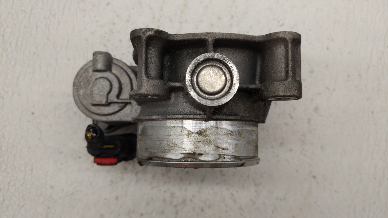 2013-2015 Cadillac Ats Throttle Body P/N:12627217DA 12669073DA Fits Fits 2013 2014 2015 2017 2018 OEM Used Auto Parts - Oemu