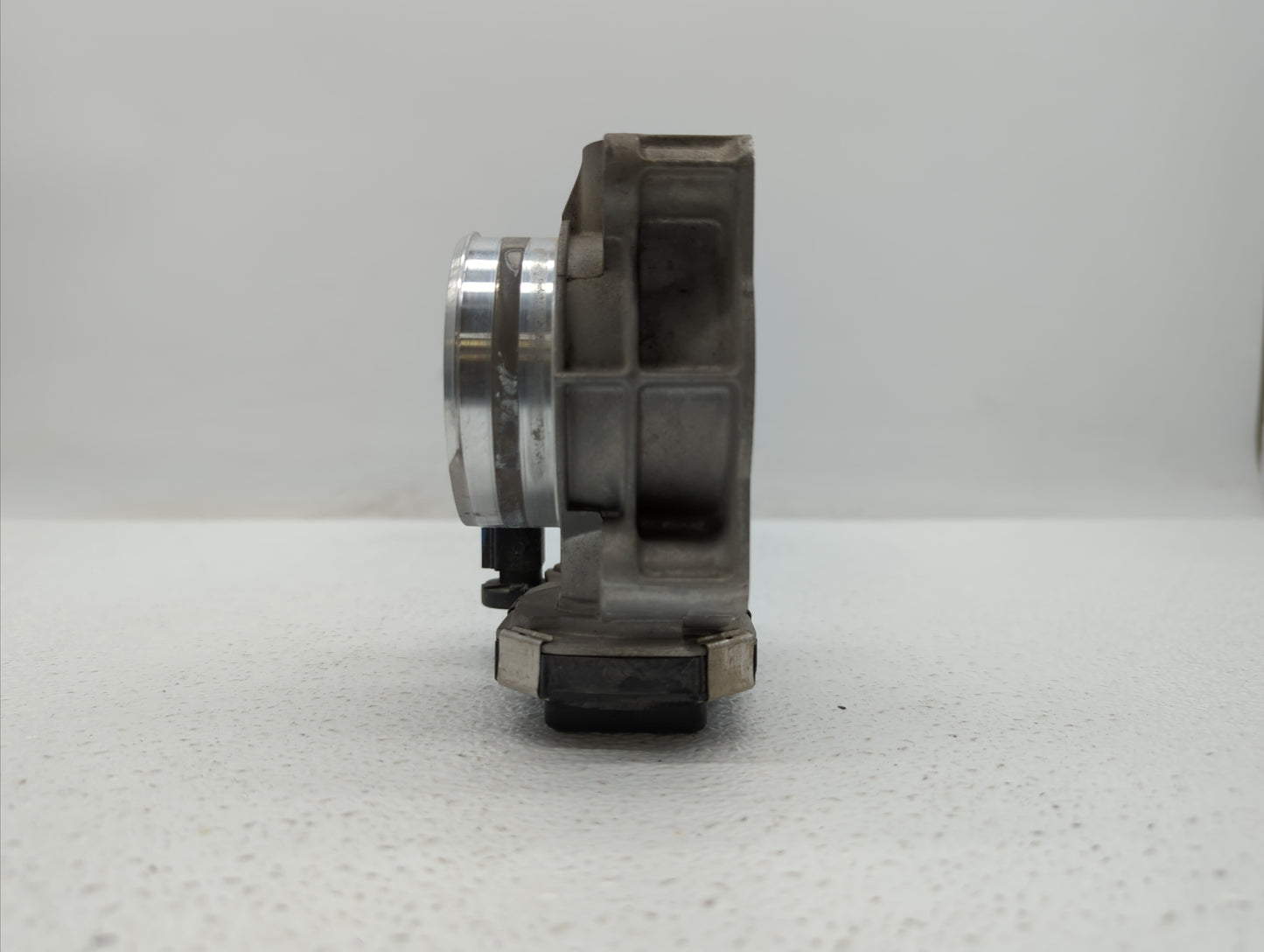 2013-2015 Cadillac Ats Throttle Body P/N:12627217DA 12669073DA Fits Fits 2013 2014 2015 2017 2018 OEM Used Auto Parts - Oemu