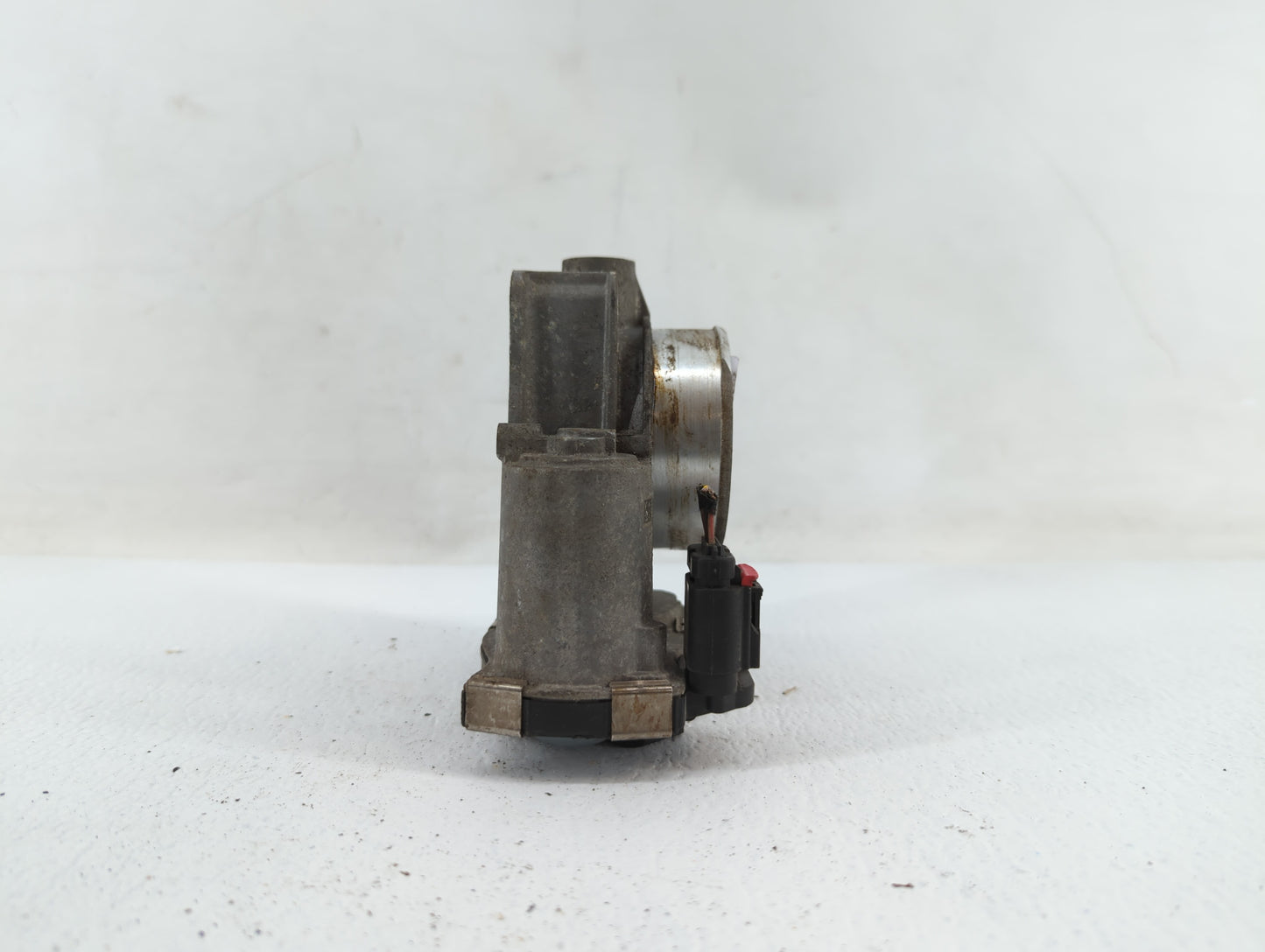 2013-2015 Cadillac Ats Throttle Body P/N:12627217DA 12669073DA Fits Fits 2013 2014 2015 2017 2018 OEM Used Auto Parts - Oemu