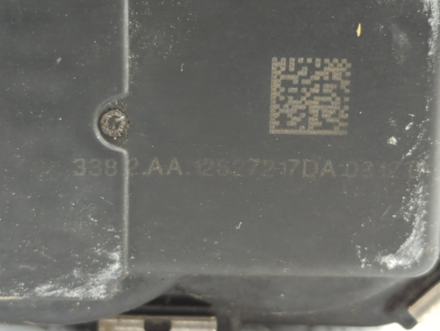 2013-2015 Cadillac Ats Throttle Body P/N:12627217DA 12669073DA Fits Fits 2013 2014 2015 2017 2018 OEM Used Auto Parts - Oemu