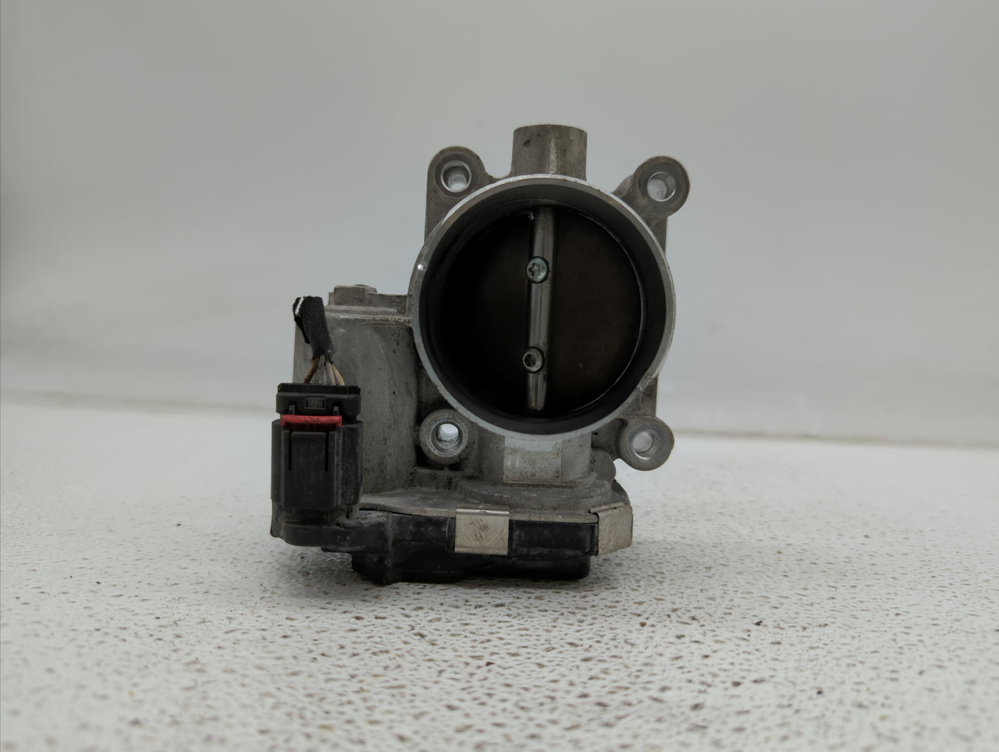 2013-2015 Cadillac Ats Throttle Body P/N:12627217DA 12669073DA Fits Fits 2013 2014 2015 2017 2018 OEM Used Auto Parts - Oemu