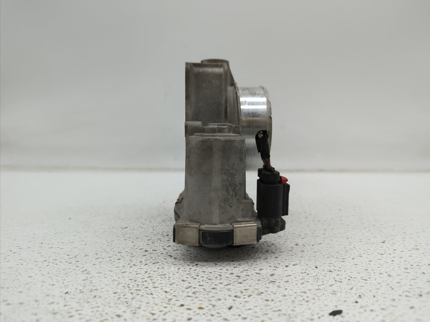 2013-2015 Cadillac Ats Throttle Body P/N:12627217DA 12669073DA Fits Fits 2013 2014 2015 2017 2018 OEM Used Auto Parts - Oemu