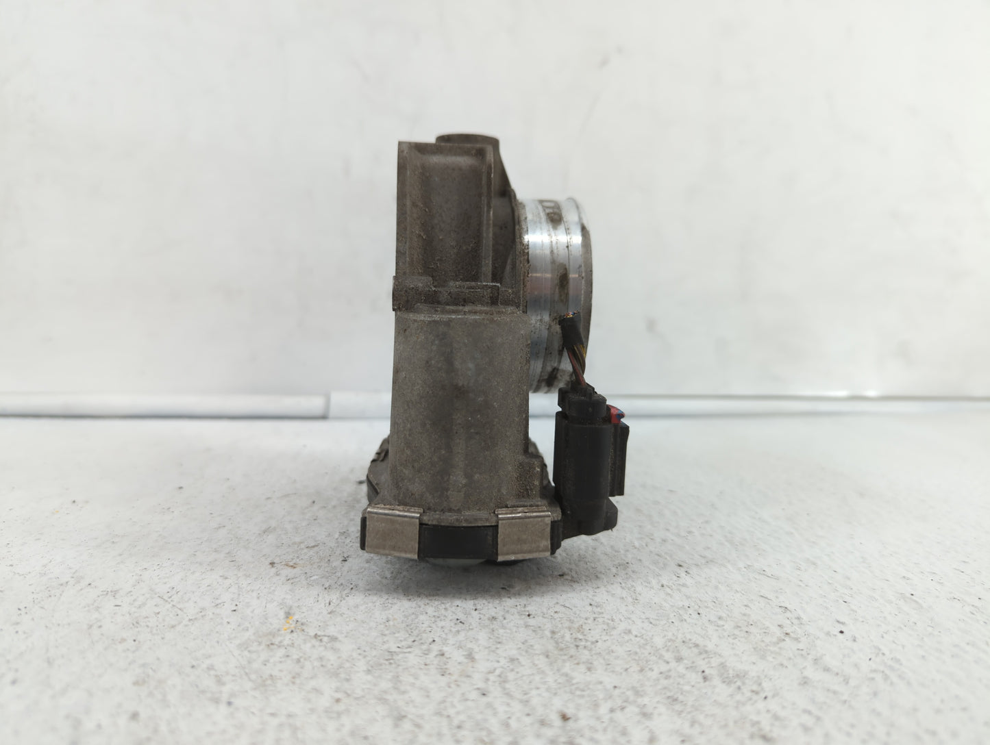 2013-2015 Cadillac Ats Throttle Body P/N:12627217DA 12669073DA Fits Fits 2013 2014 2015 2017 2018 OEM Used Auto Parts - Oemu