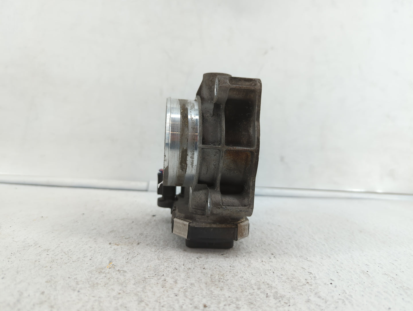 2013-2015 Cadillac Ats Throttle Body P/N:12627217DA 12669073DA Fits Fits 2013 2014 2015 2017 2018 OEM Used Auto Parts - Oemu