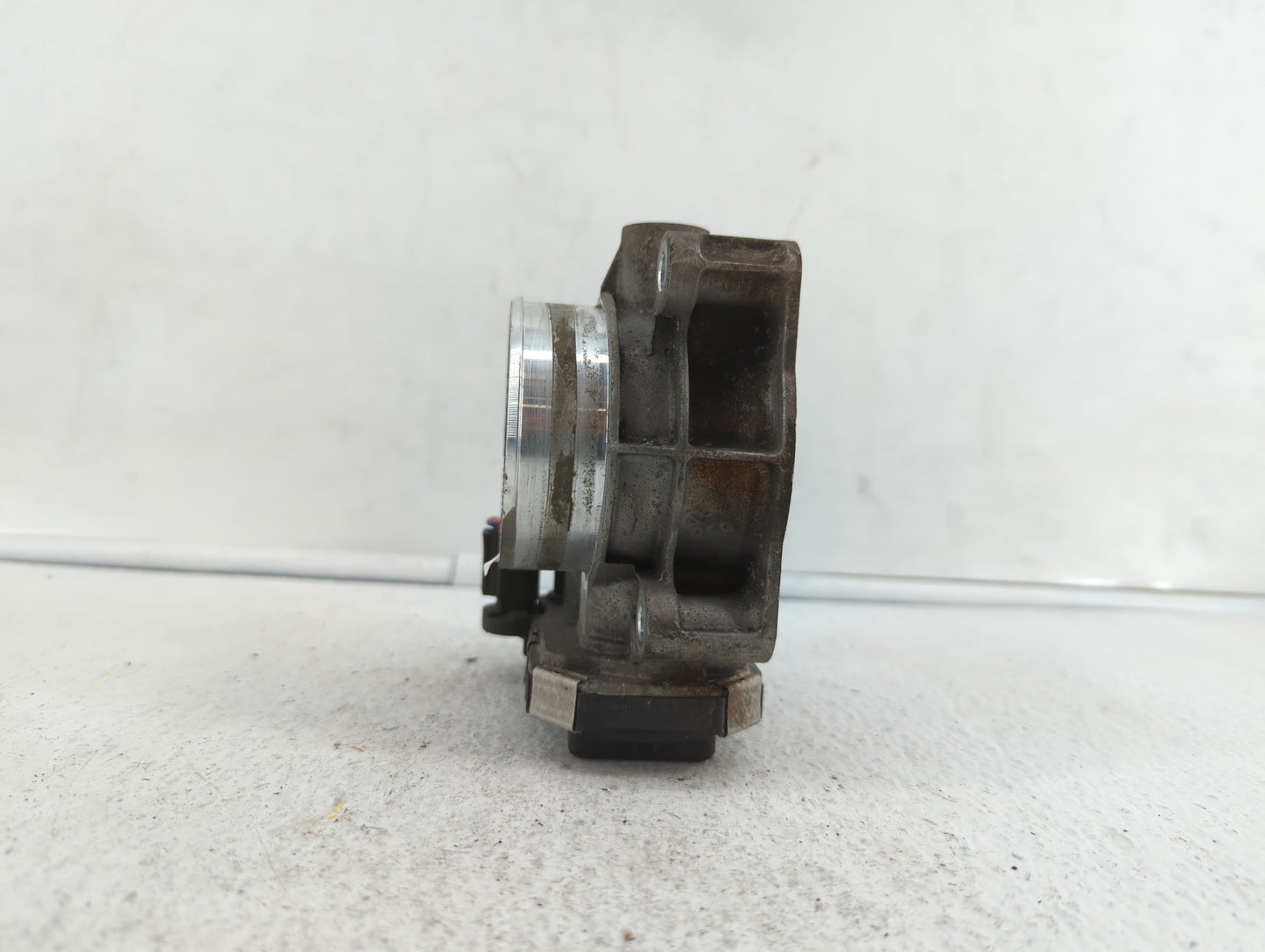 2013-2015 Cadillac Ats Throttle Body P/N:12627217DA 12669073DA Fits Fits 2013 2014 2015 2017 2018 OEM Used Auto Parts - Oemu