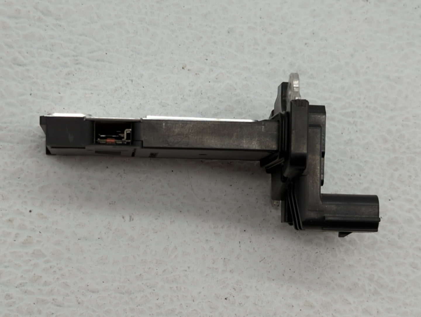2013-2018 Cadillac Ats Mass Air Flow Meter Maf - Oemusedautoparts1.com