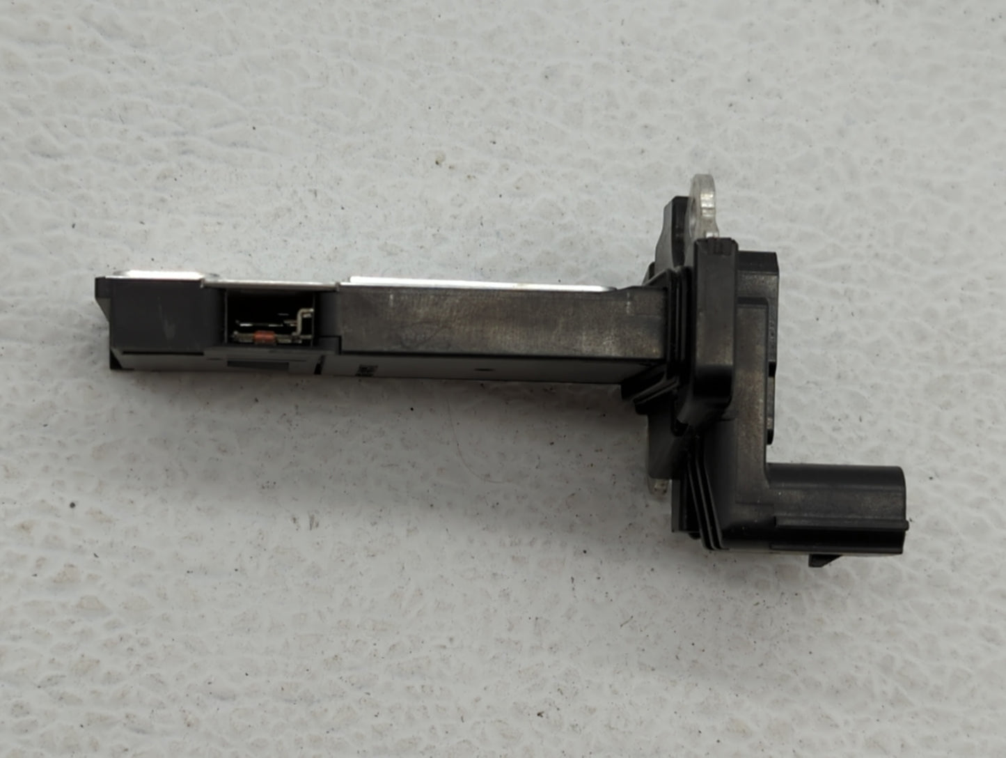 2013-2018 Cadillac Ats Mass Air Flow Meter Maf - Oemusedautoparts1.com