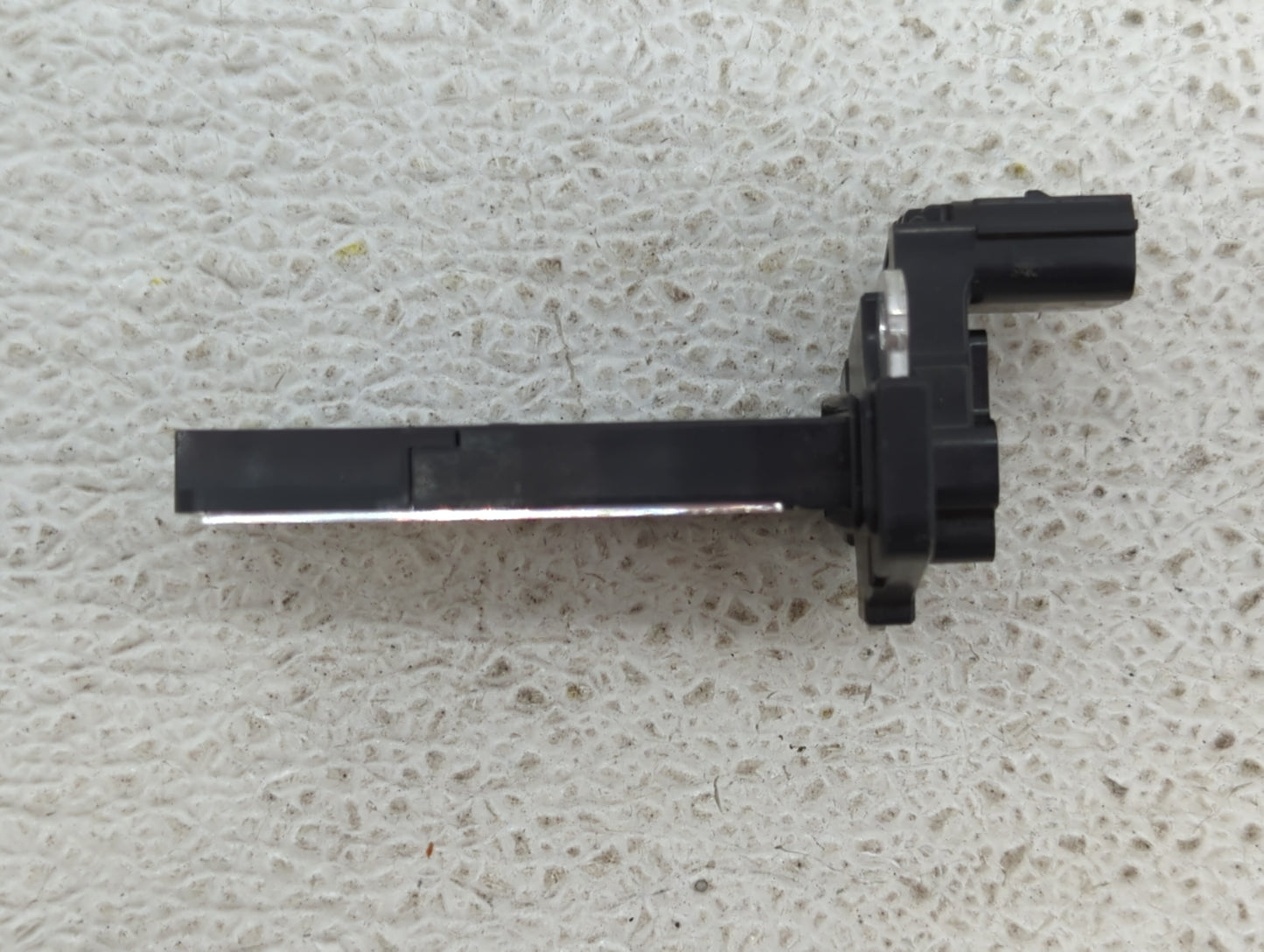 2013-2018 Cadillac Ats Mass Air Flow Meter Maf - Oemusedautoparts1.com