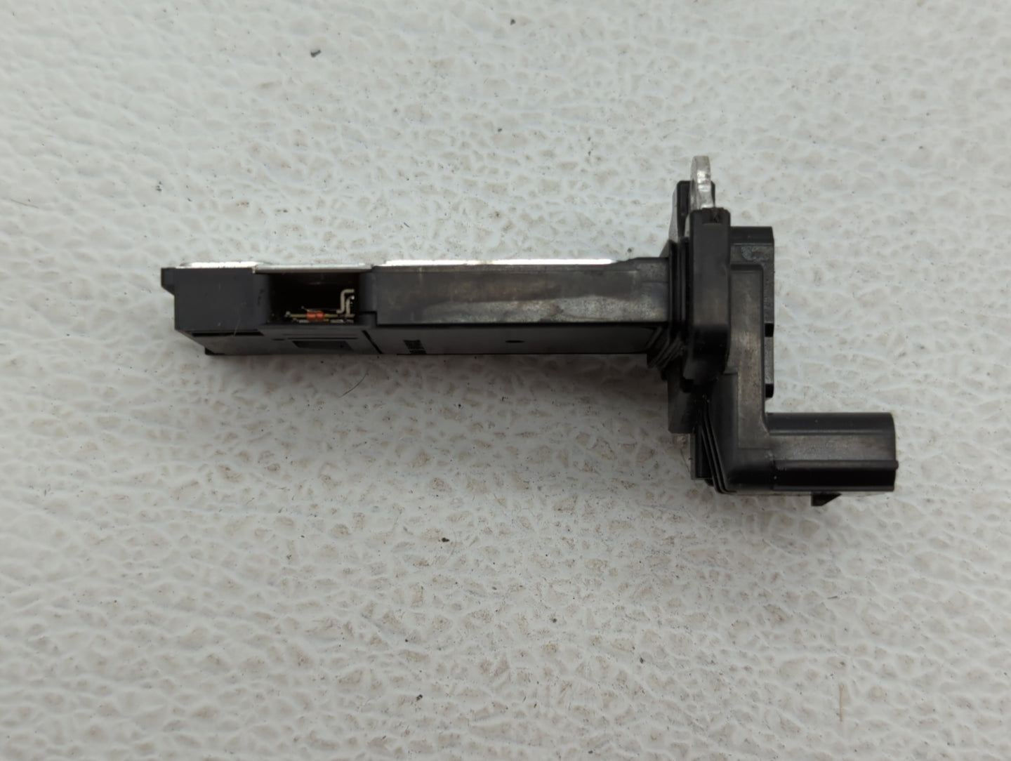 2013-2018 Cadillac Ats Mass Air Flow Meter Maf 404525 - Oemusedautoparts1.com