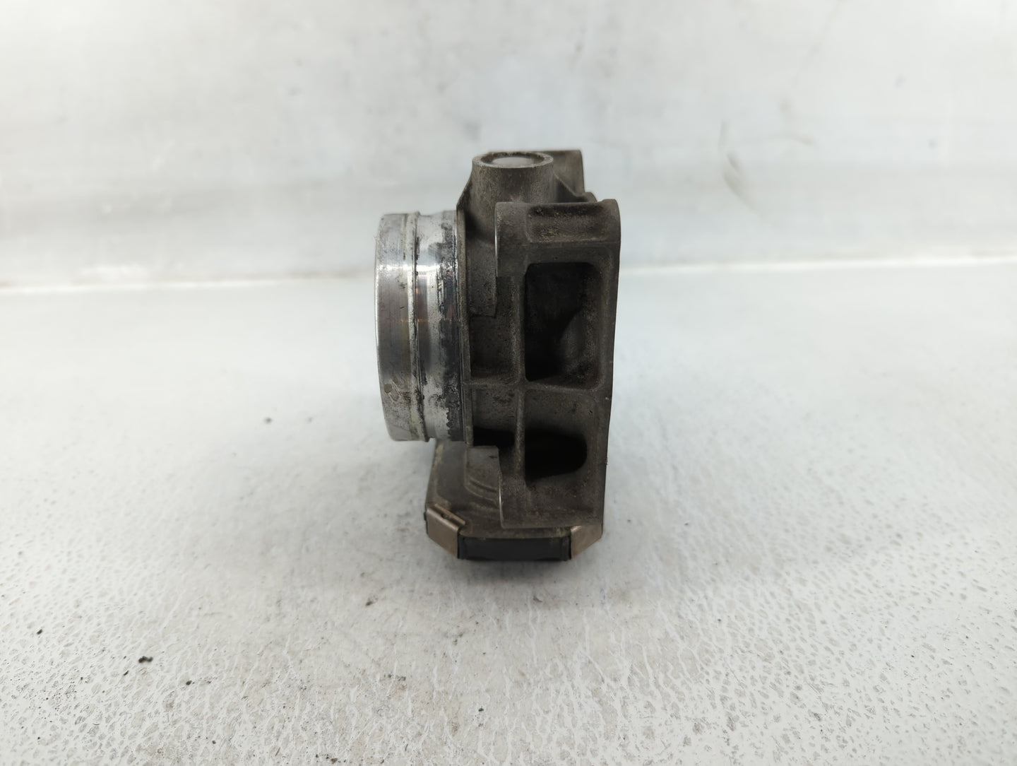 2013-2018 Cadillac Ats Throttle Body P/N:12627067DA Fits Fits 2013 2014 2015 2016 2017 2018 2019 2020 2021 OEM Used Auto Par