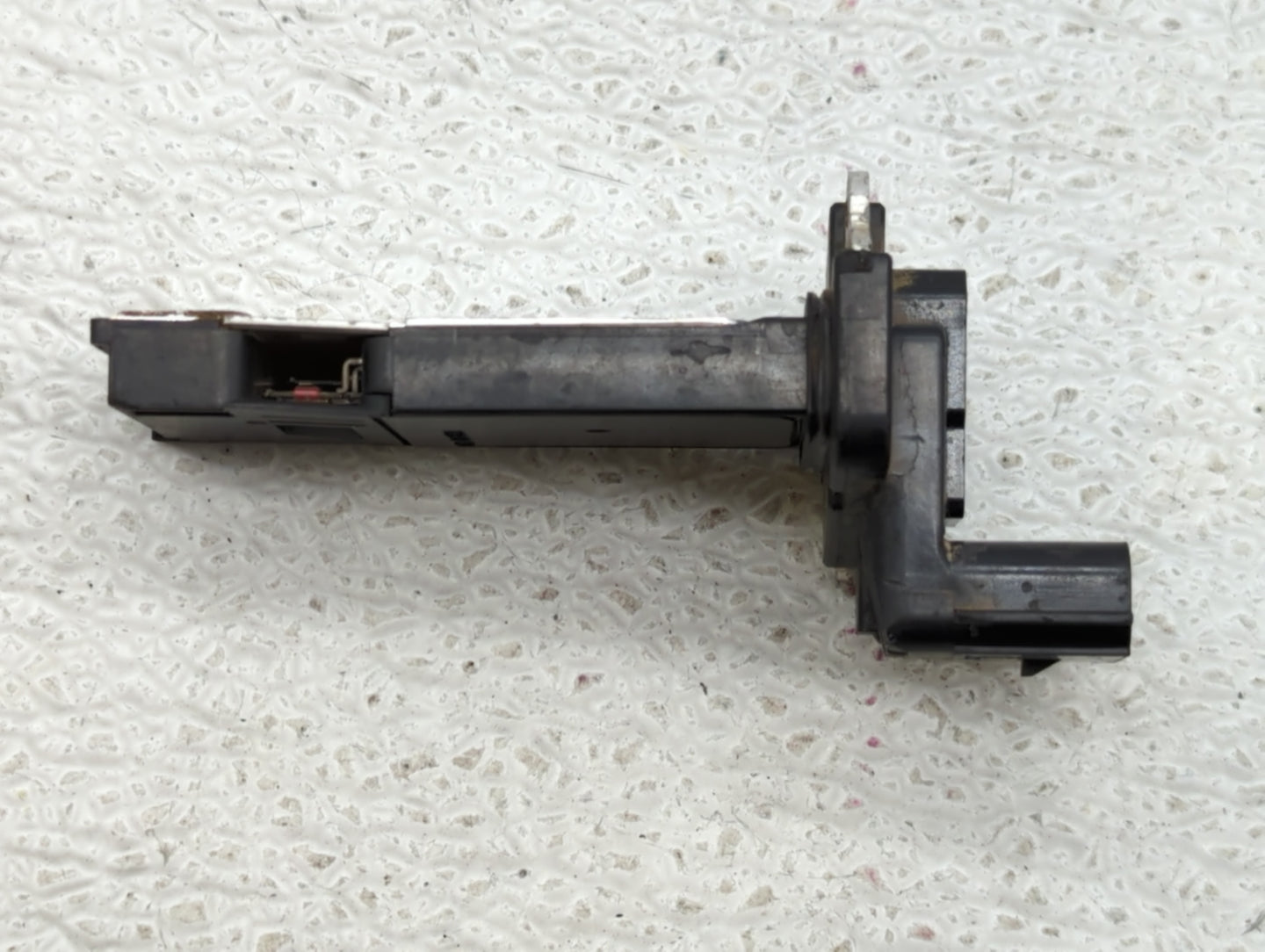 2013-2018 Cadillac Ats Mass Air Flow Meter Maf - Oemusedautoparts1.com