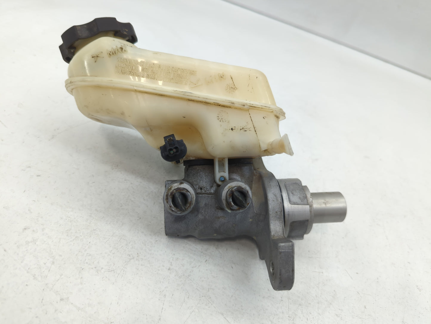 2013-2014 Cadillac Ats Brake Master Cylinder - Oemusedautoparts1.com