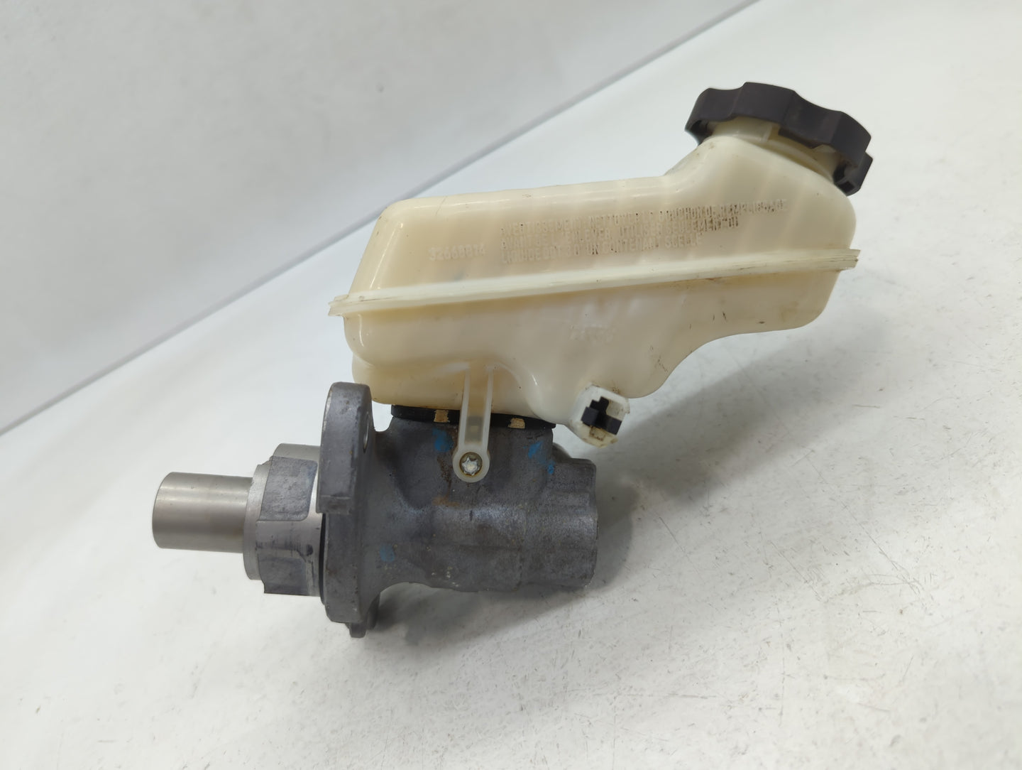 2013-2014 Cadillac Ats Brake Master Cylinder - Oemusedautoparts1.com