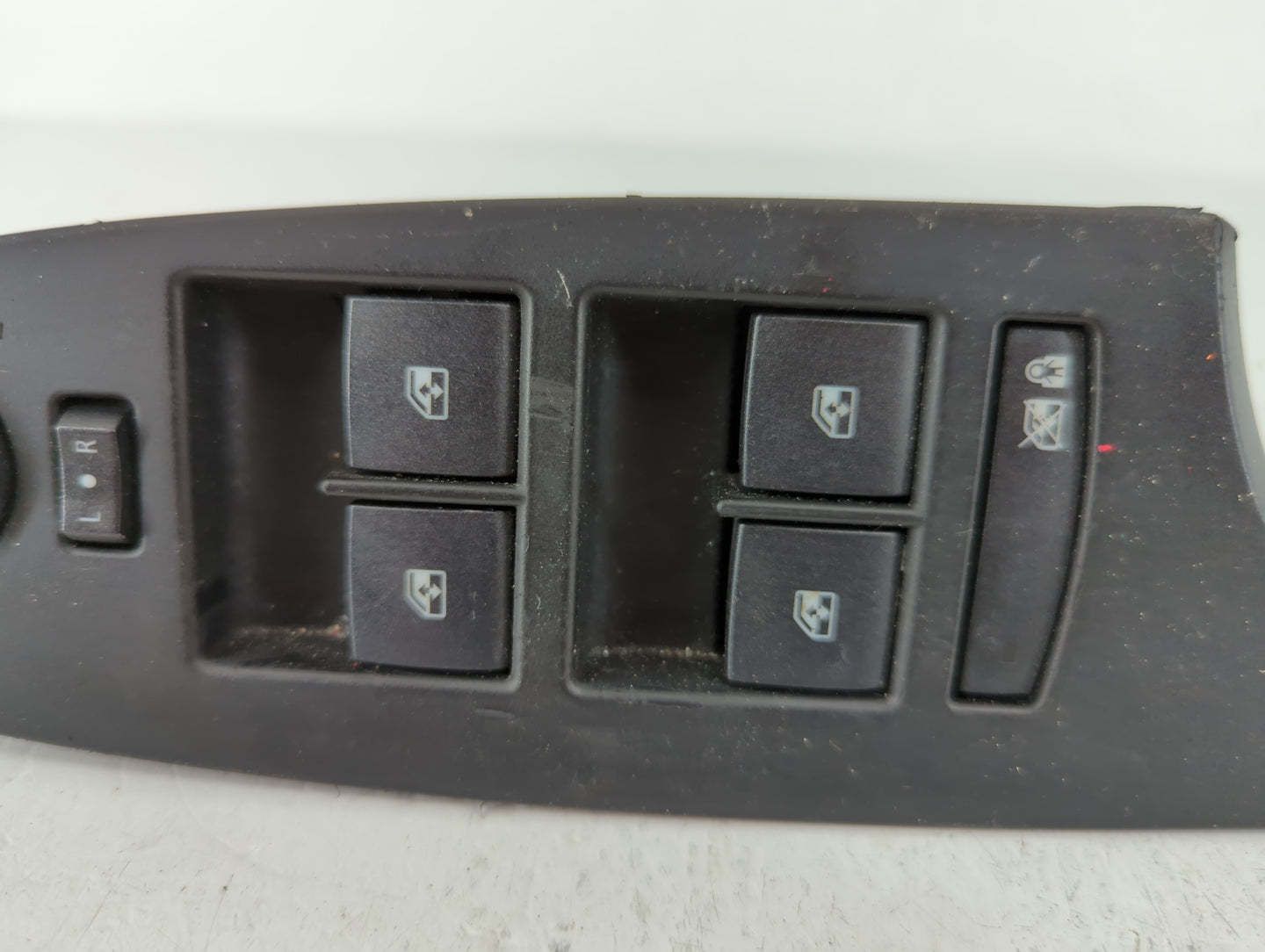 2013 Cadillac Ats Master Power Window Switch Replacement Driver Side Left P/N:22898794 Fits OEM Used Auto Parts - Oemusedaut