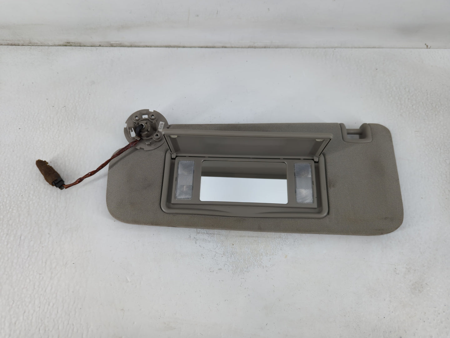 2013 Cadillac Ats Sun Visor Shade Replacement Driver Left Mirror Fits OEM Used Auto Parts - Oemusedautoparts1.com