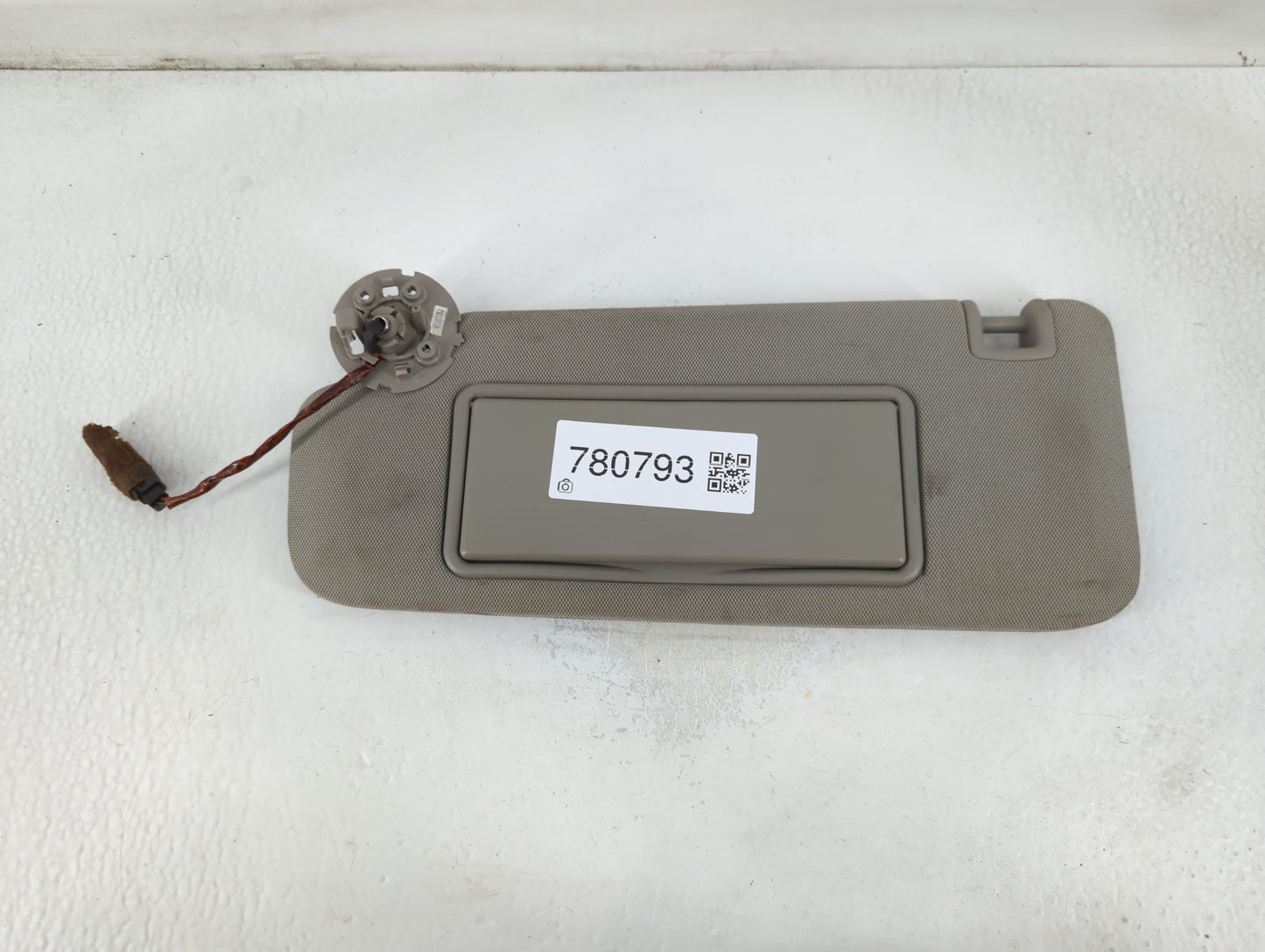2013 Cadillac Ats Sun Visor Shade Replacement Driver Left Mirror Fits OEM Used Auto Parts - Oemusedautoparts1.com