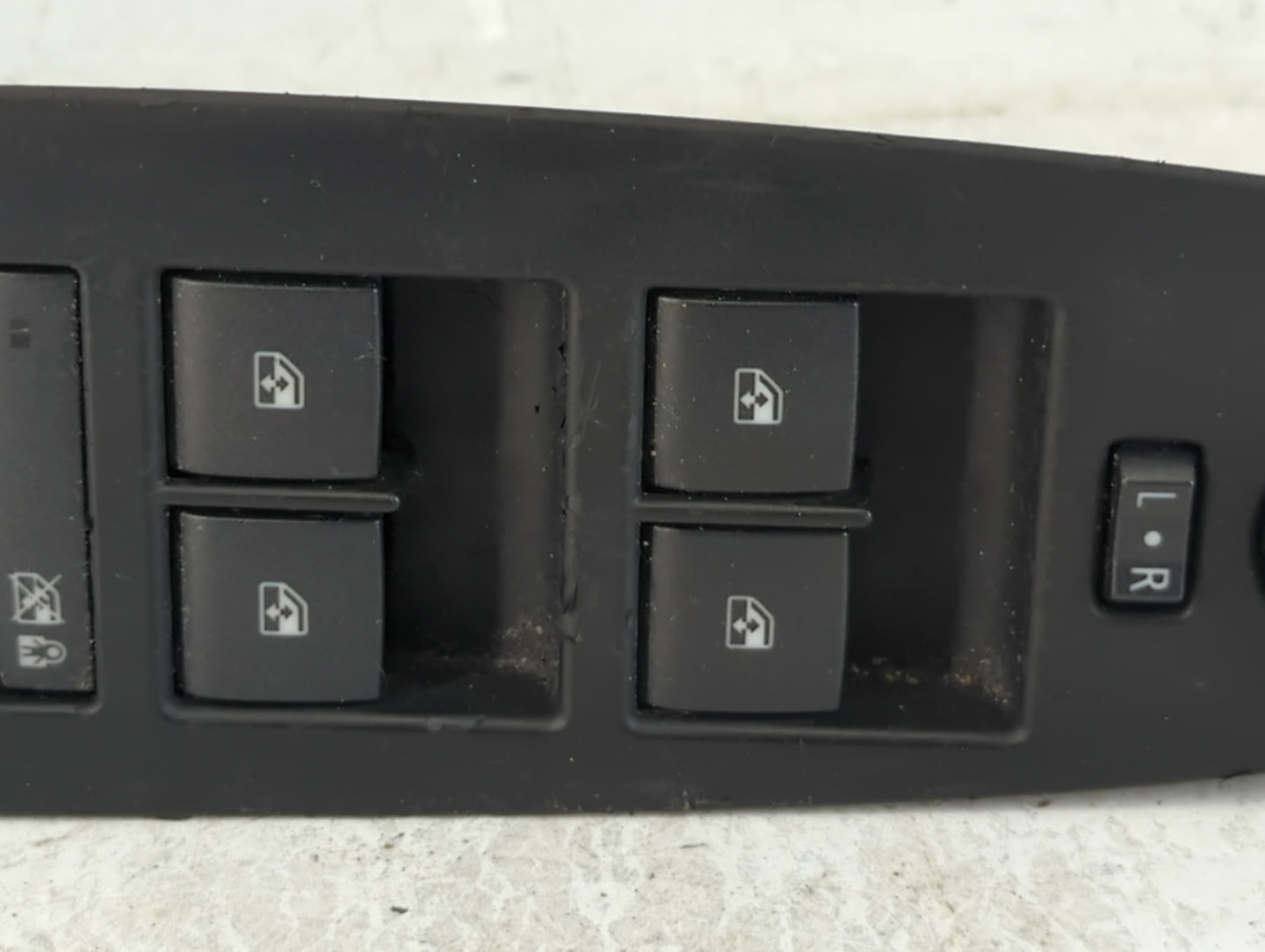 2013 Cadillac Ats Master Power Window Switch Replacement Driver Side Left P/N:22972507 Fits OEM Used Auto Parts - Oemusedaut