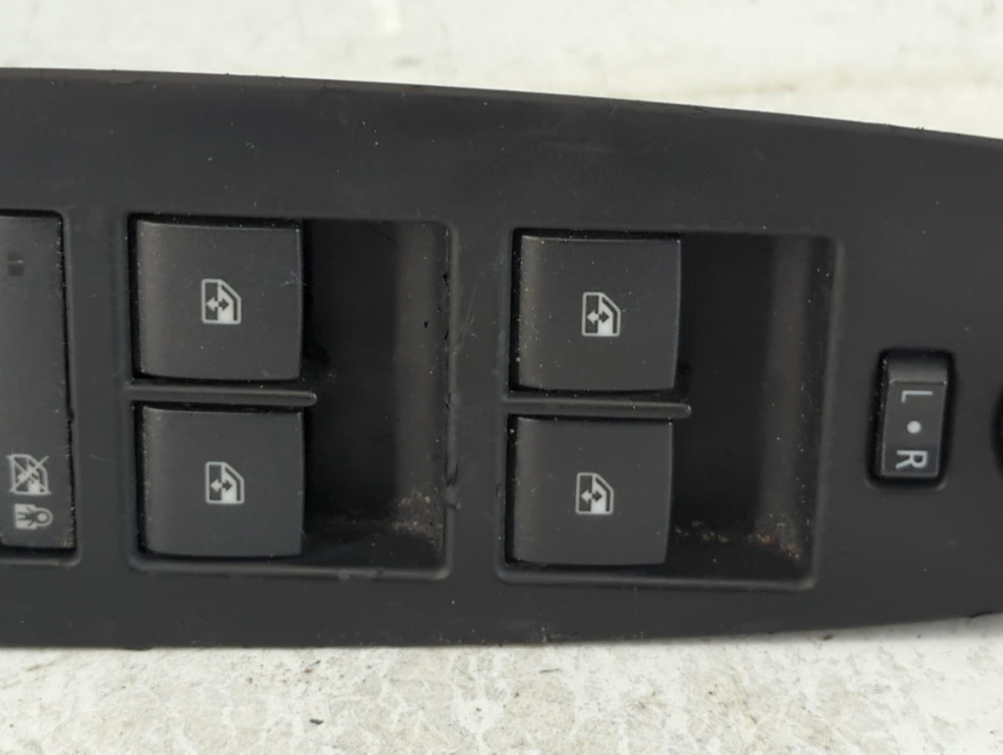 2013 Cadillac Ats Master Power Window Switch Replacement Driver Side Left P/N:22972507 Fits OEM Used Auto Parts - Oemusedaut
