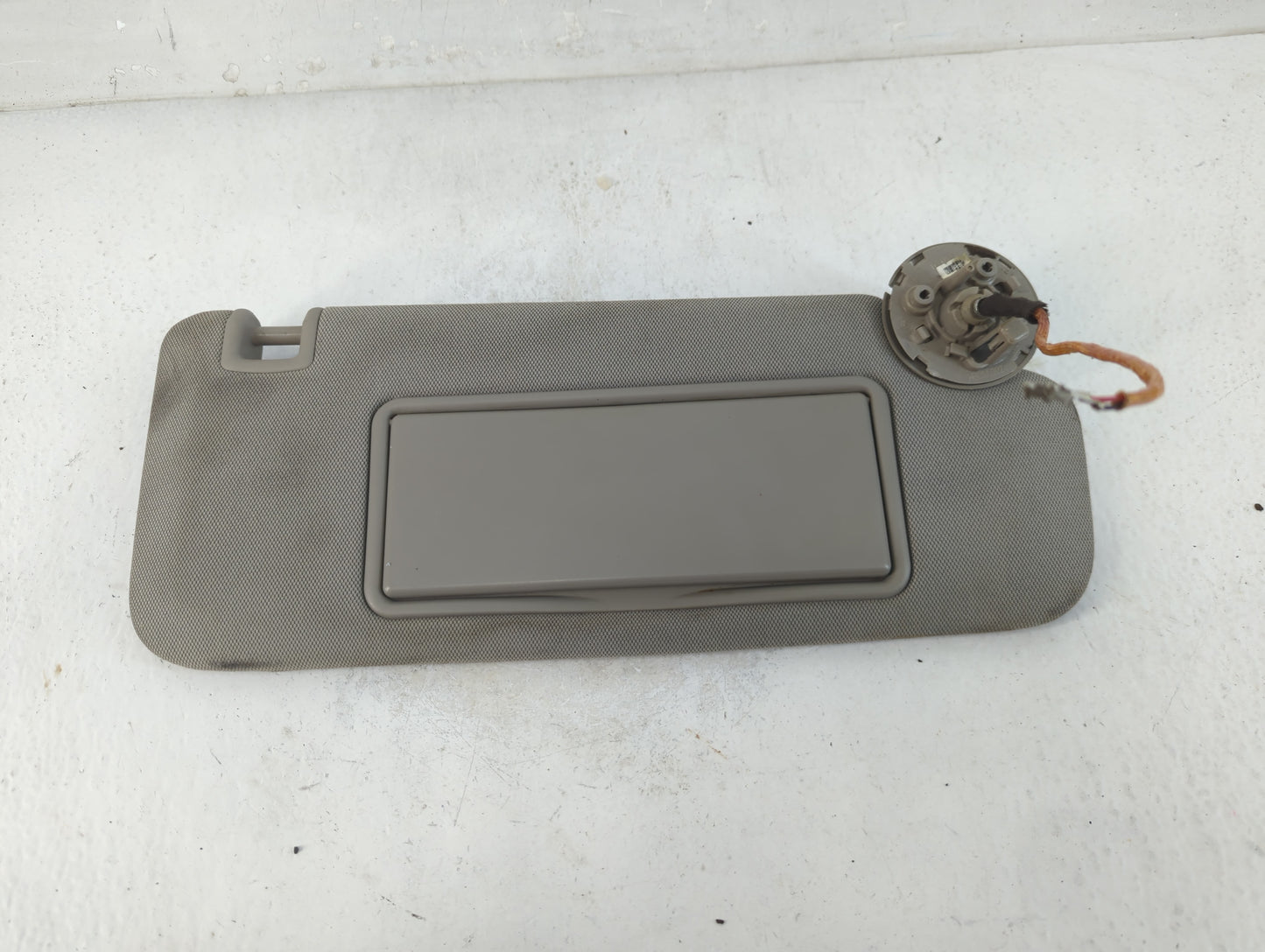 2013 Cadillac Ats Sun Visor Shade Replacement Driver Left Mirror Fits OEM Used Auto Parts - Oemusedautoparts1.com