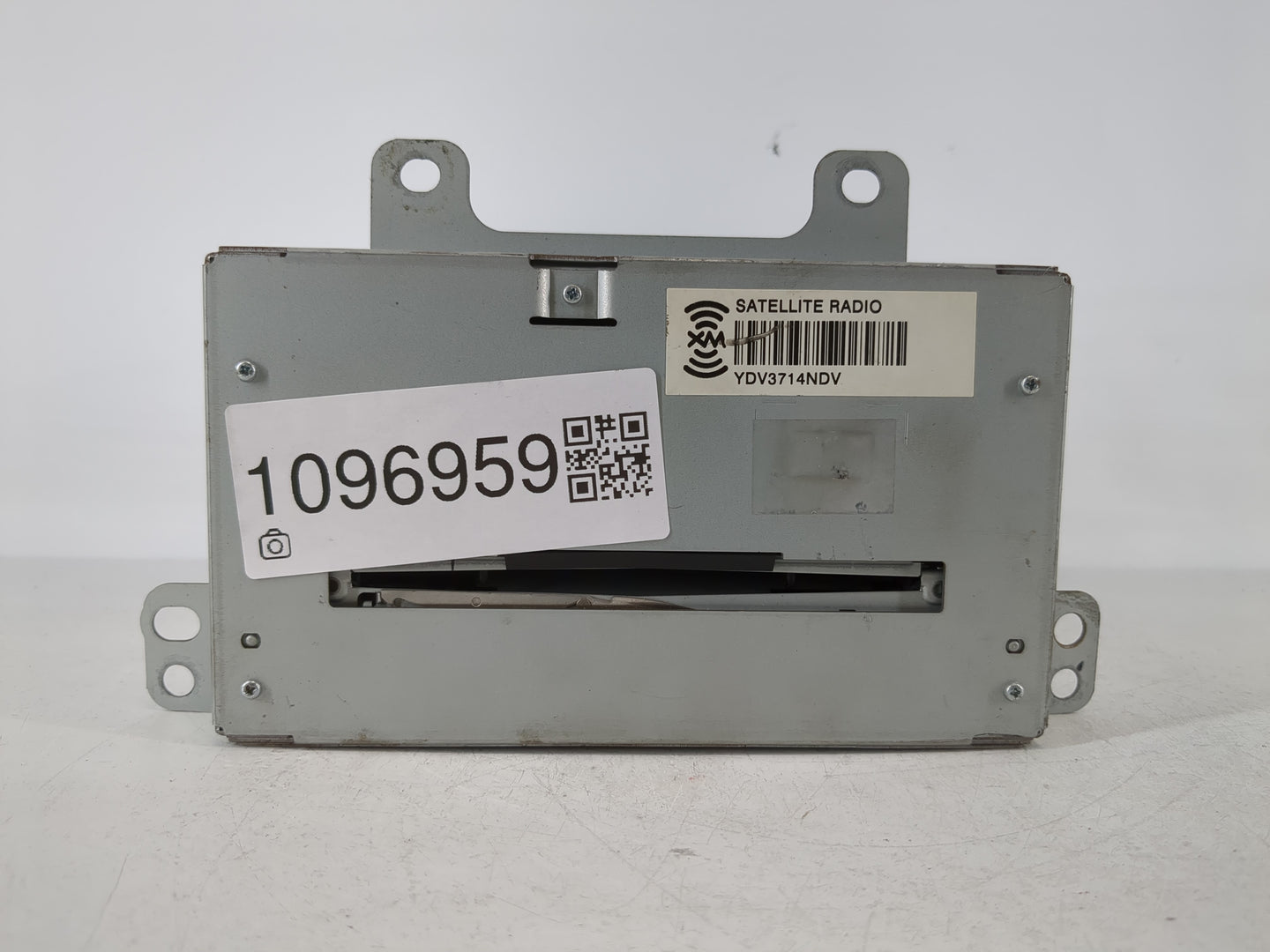 2012-2013 Cadillac Cts Radio AM FM Cd Player Receiver Replacement P/N:22810972 Fits Fits 2012 2013 OEM Used Auto Parts - Oem