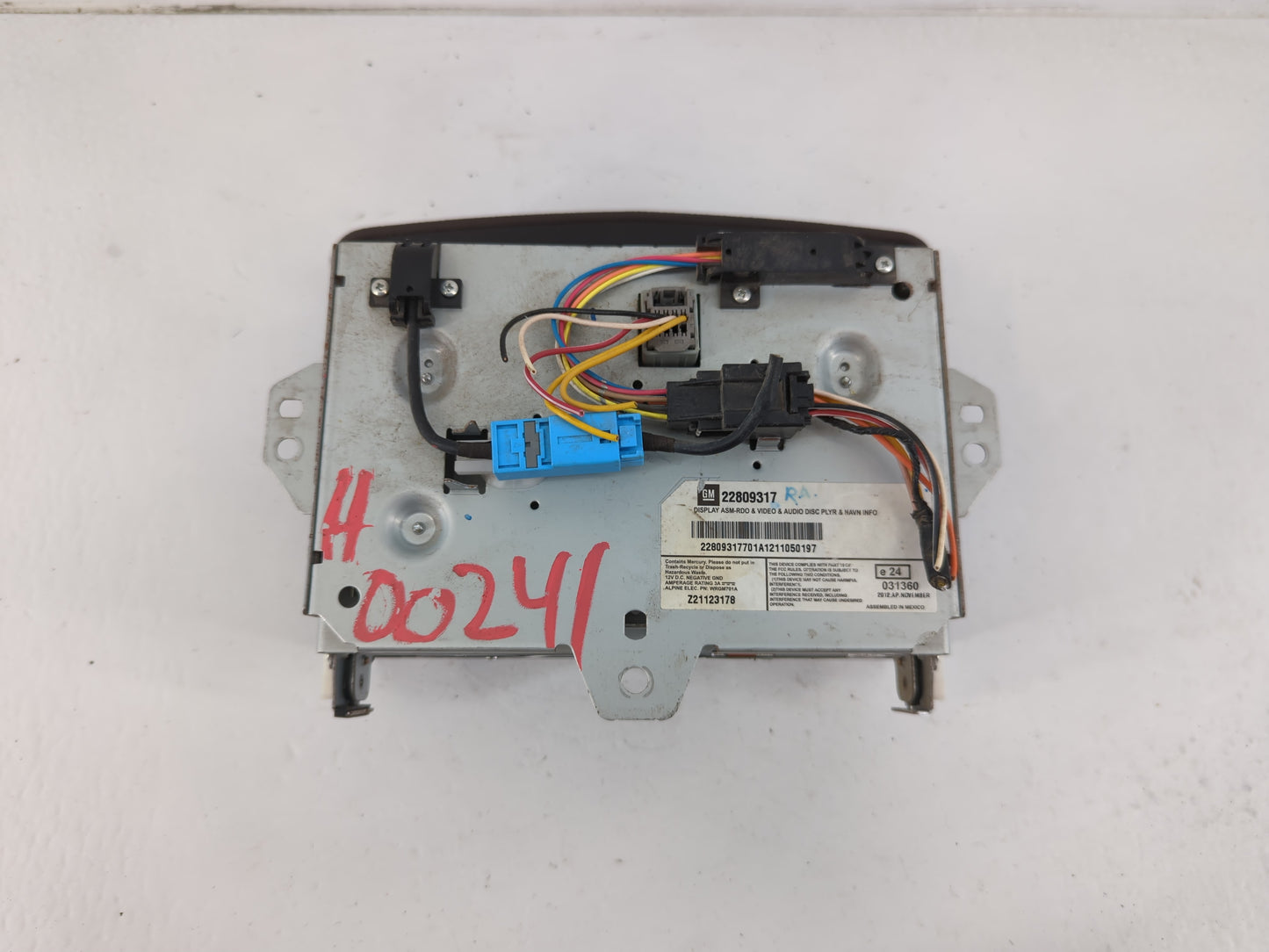 2008-2015 Cadillac Cts Information Display Screen - Oemusedautoparts1.com