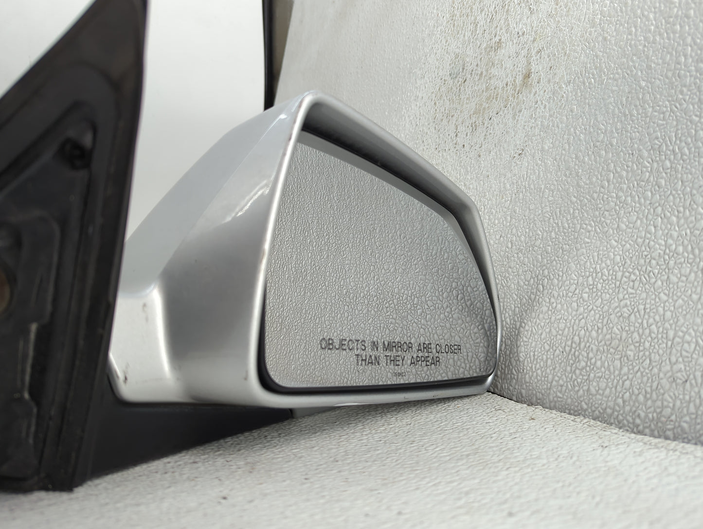 2008-2014 Cadillac Cts Passenger Side View Mirror - Right Door Mirror OEM Used - Oemusedautoparts1.com