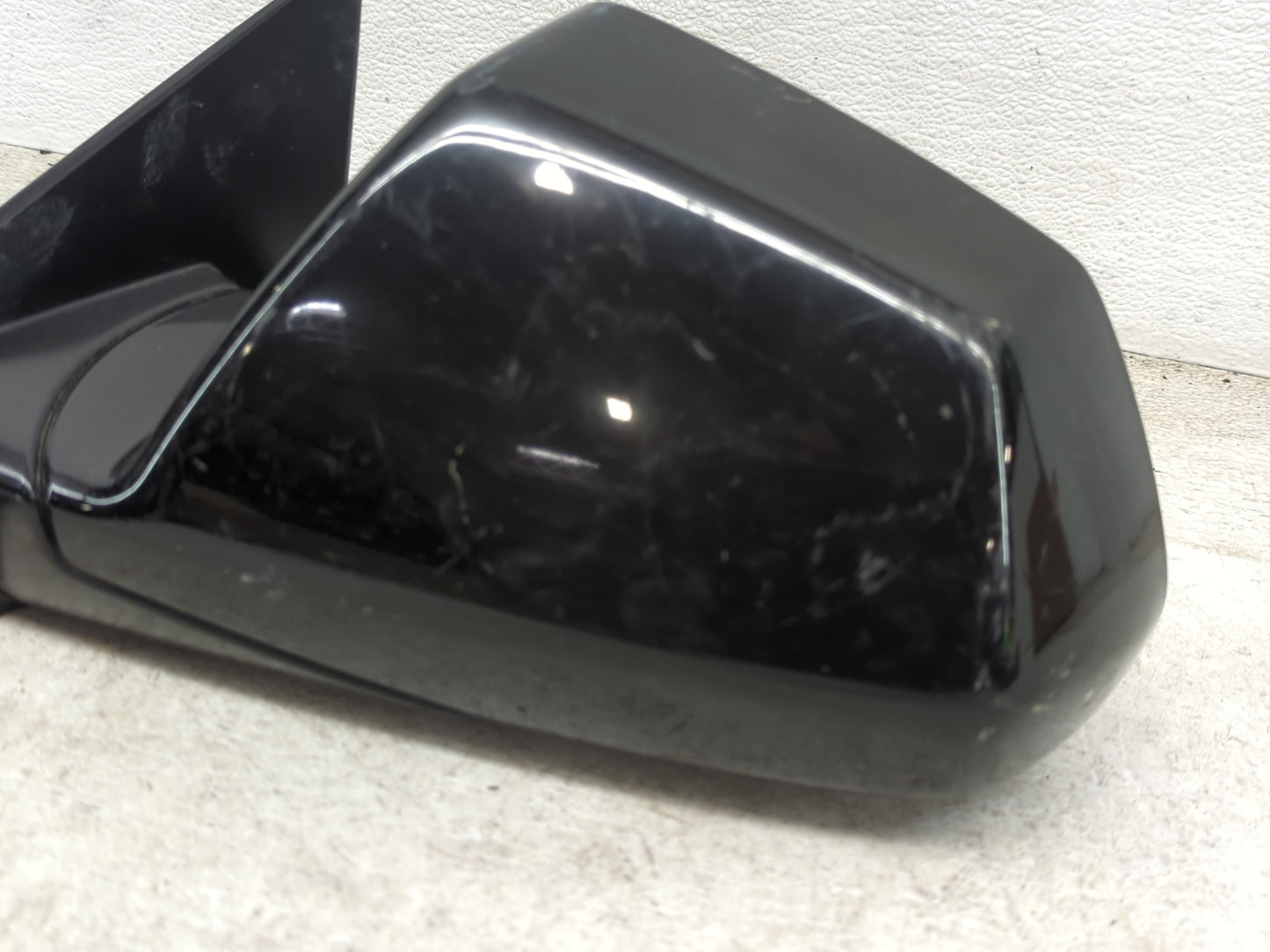 2011-2014 Cadillac Cts Driver Side View Mirror - Left Door Mirror OEM Used - Oemusedautoparts1.com