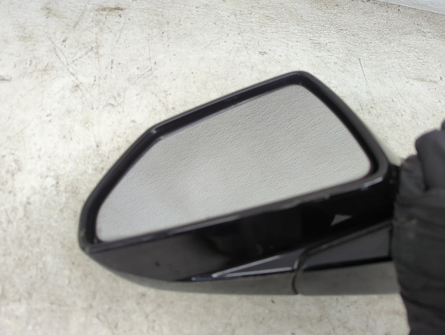 2011-2014 Cadillac Cts Driver Side View Mirror - Left Door Mirror OEM Used - Oemusedautoparts1.com