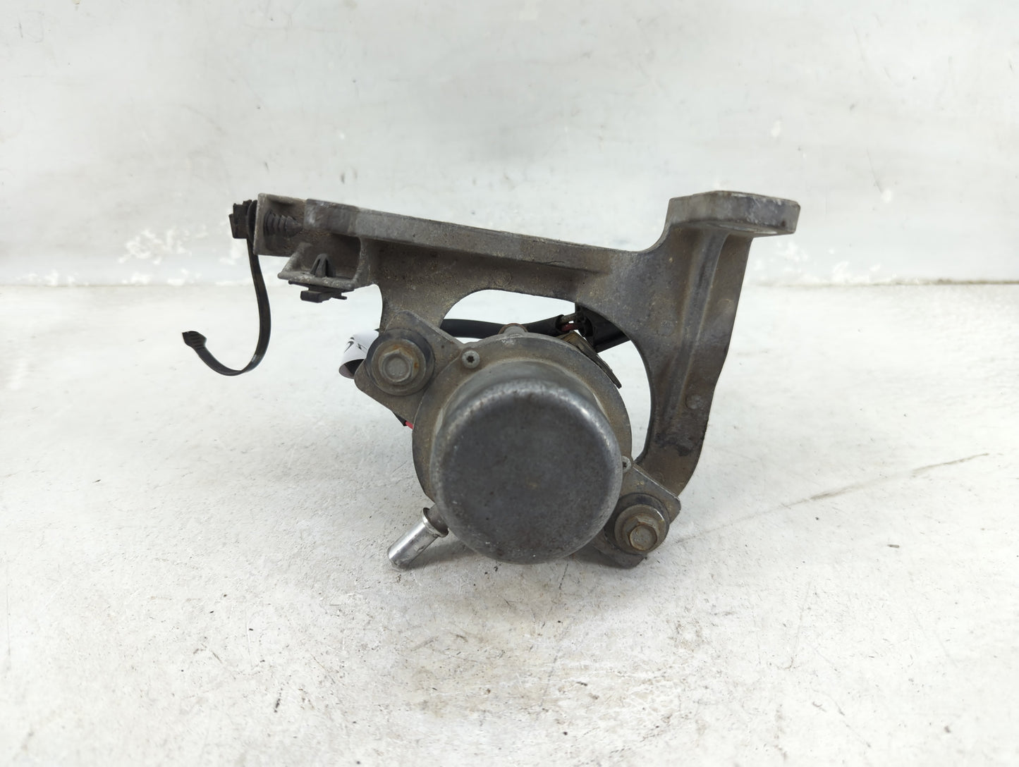 2013 Cadillac Cts Central Vaccum Lock Pump 11342 0586 004|20804130 - Oemusedautoparts1.com