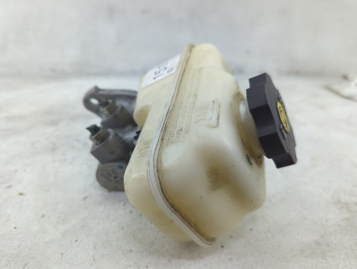 2012-2015 Cadillac Cts Brake Master Cylinder 1515951 - Oemusedautoparts1.com