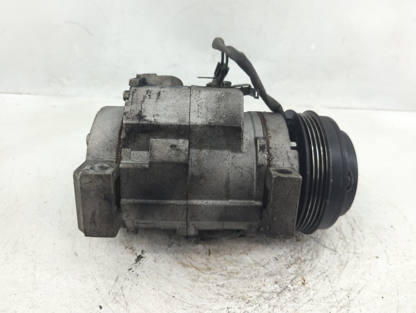 2010-2014 Cadillac Escalade Air Conditioning A/c Ac Compressor Oem - Oemusedautoparts1.com