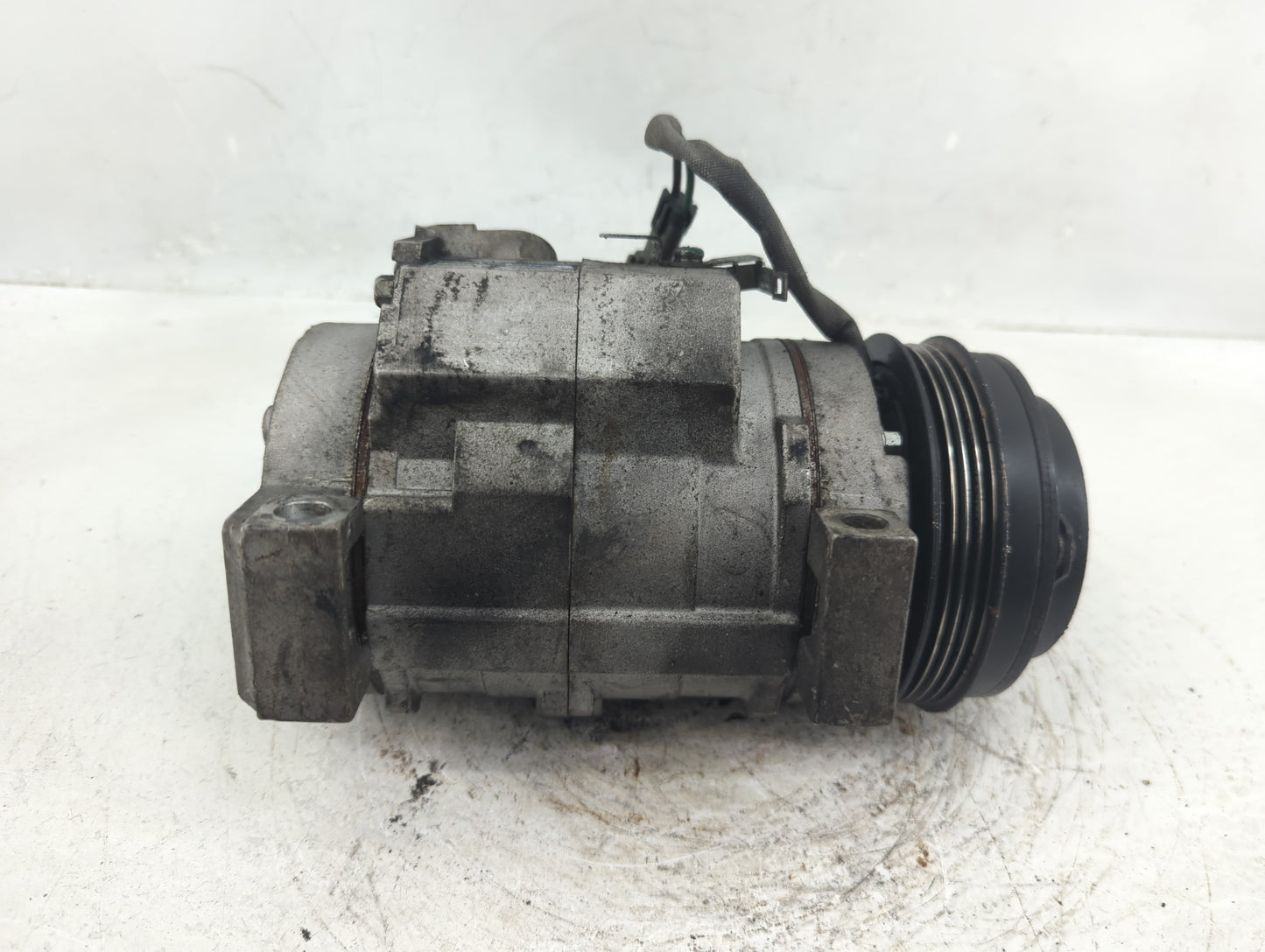 2010-2014 Cadillac Escalade Air Conditioning A/c Ac Compressor Oem - Oemusedautoparts1.com