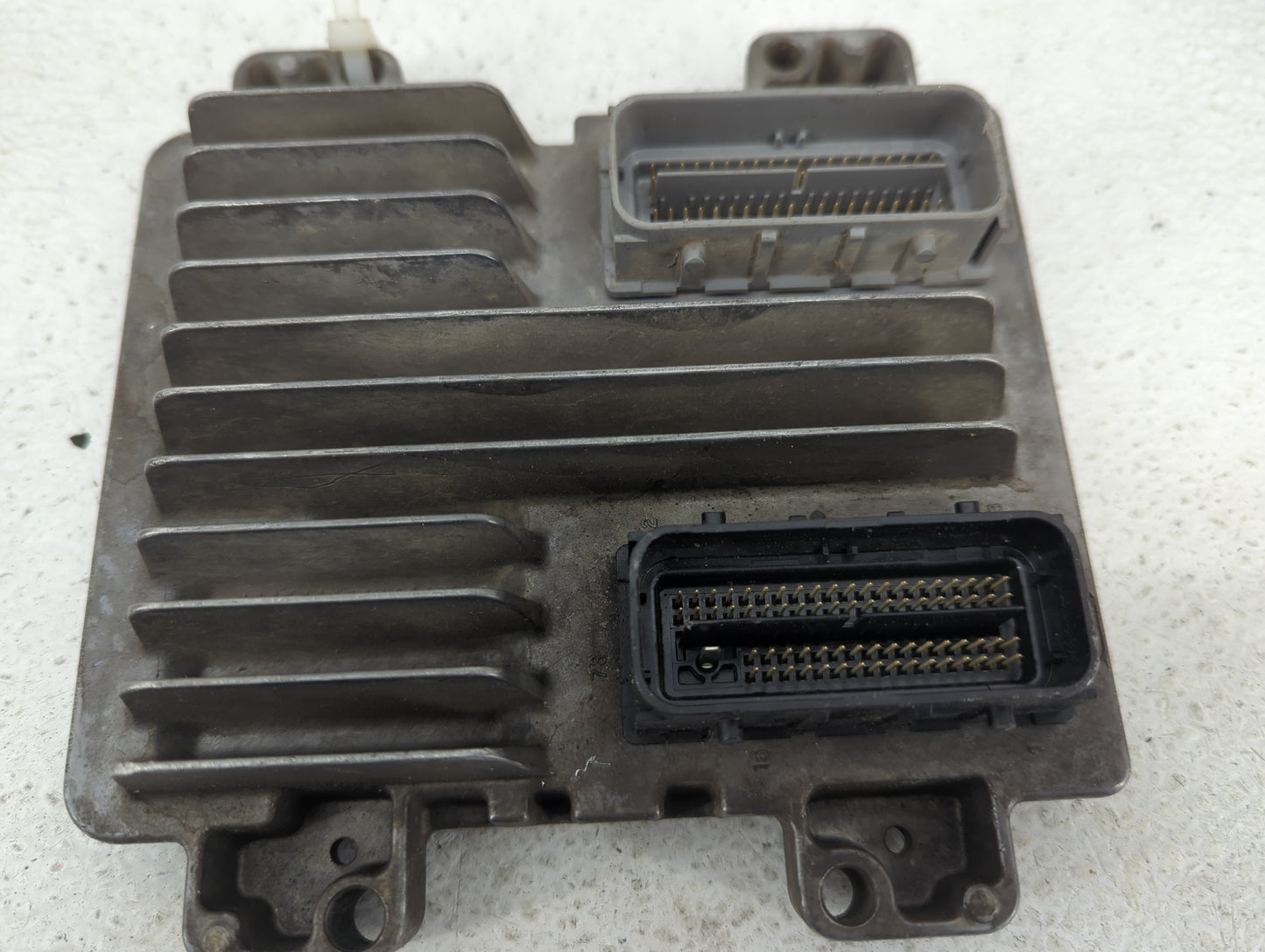 2010-2014 Cadillac Escalade Esv PCM Engine Control Computer ECU ECM PCU OEM P/N:12653784 12633238 Fits OEM Used Auto Parts -