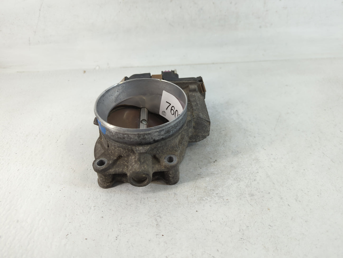 2009-2014 Cadillac Escalade Esv Throttle Body P/N:RME27 Fits Fits 2009 2010 2011 2012 2013 2014 2015 OEM Used Auto Parts - O