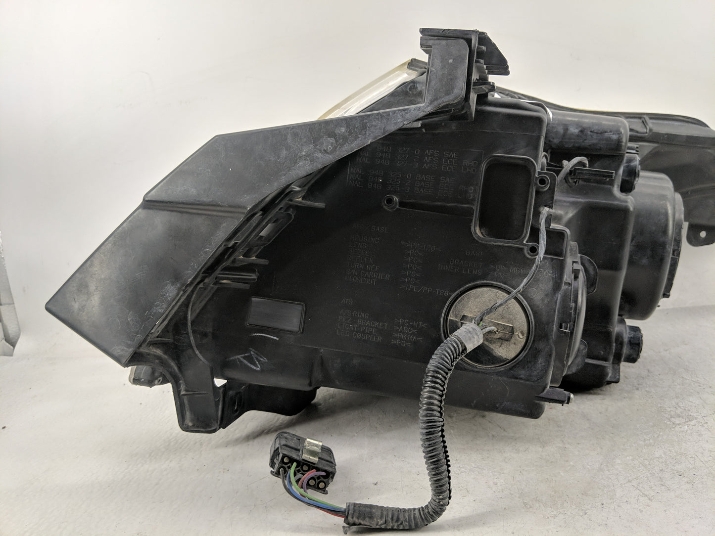 2013 Cadillac Srx Driver Left Oem Head Light Headlight Lamp - Oemusedautoparts1.com