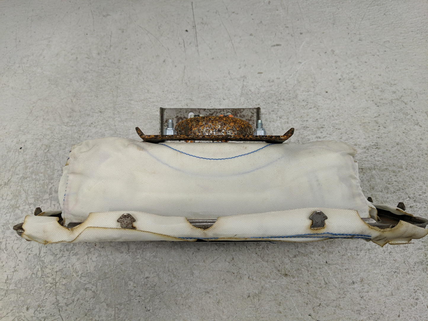 2013 Cadillac Srx Air Bag Passenger Right Dashboard OEM P/N:22962326 Fits OEM Used Auto Parts - Oemusedautoparts1.com