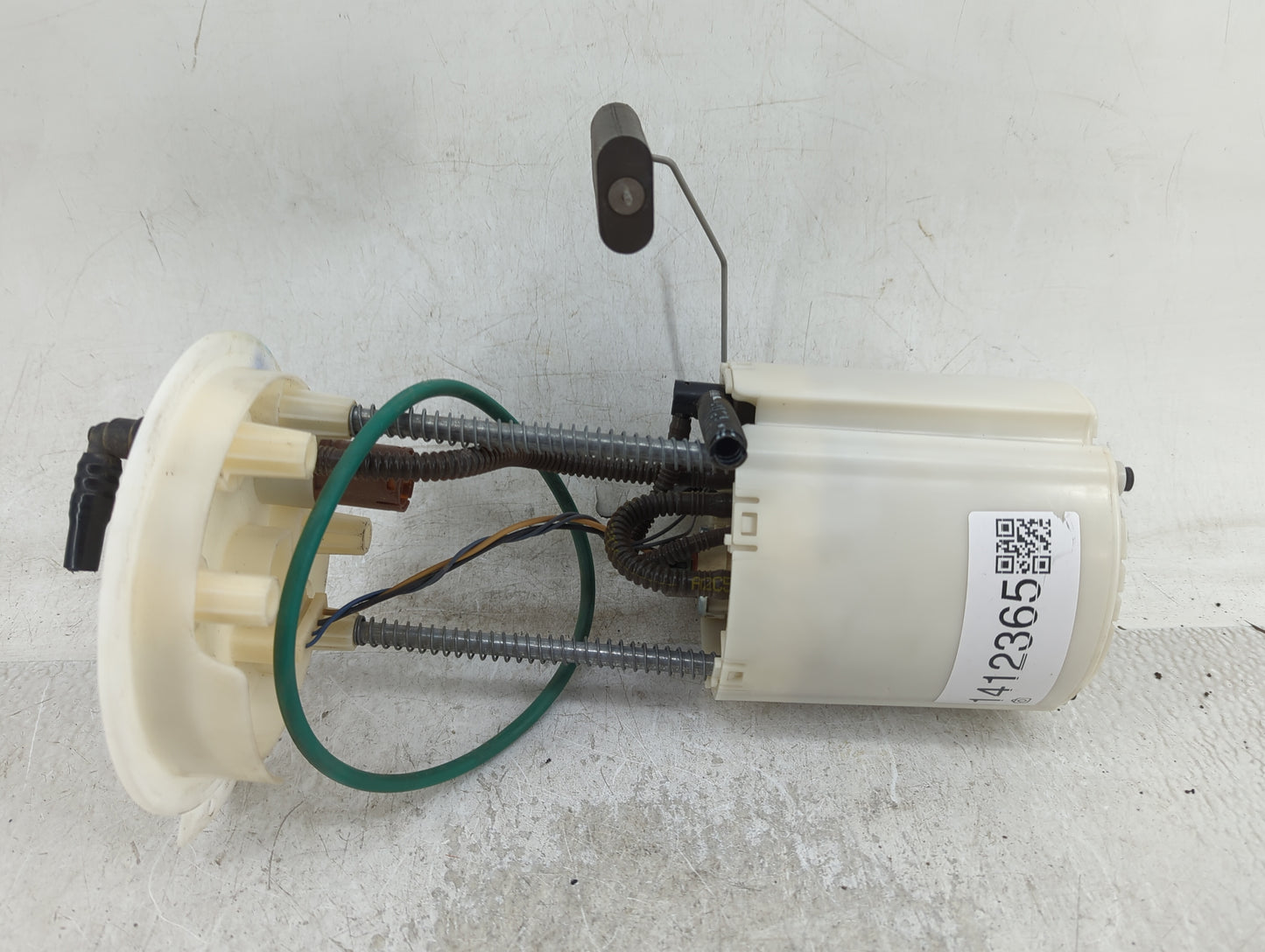 2012-2014 Cadillac Srx Electrical Gas Fuel Pump Assembly - Oemusedautoparts1.com