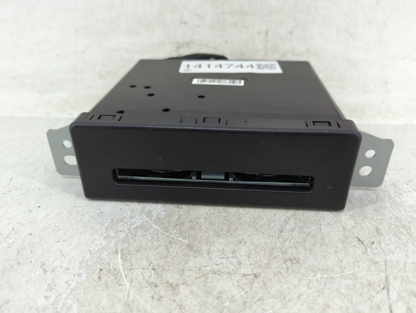2013-2014 Cadillac Srx Radio AM FM Cd Player Receiver Replacement P/N:22966566 Fits Fits 2013 2014 2015 OEM Used Auto Parts 