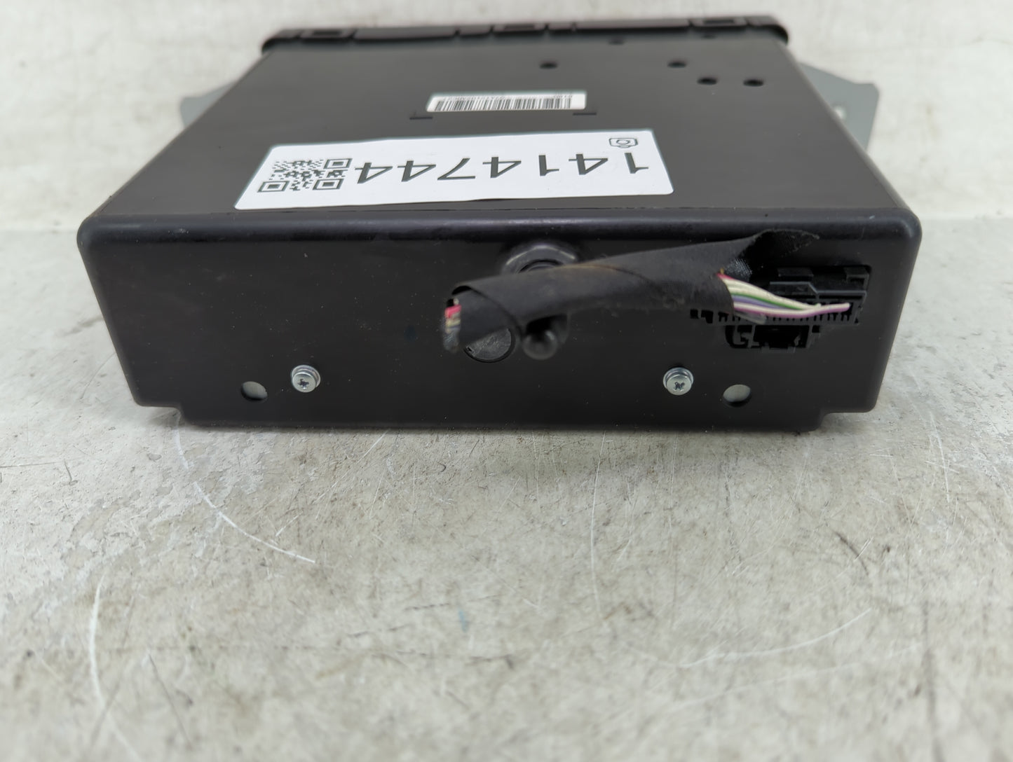 2013-2014 Cadillac Srx Radio AM FM Cd Player Receiver Replacement P/N:22966566 Fits Fits 2013 2014 2015 OEM Used Auto Parts 