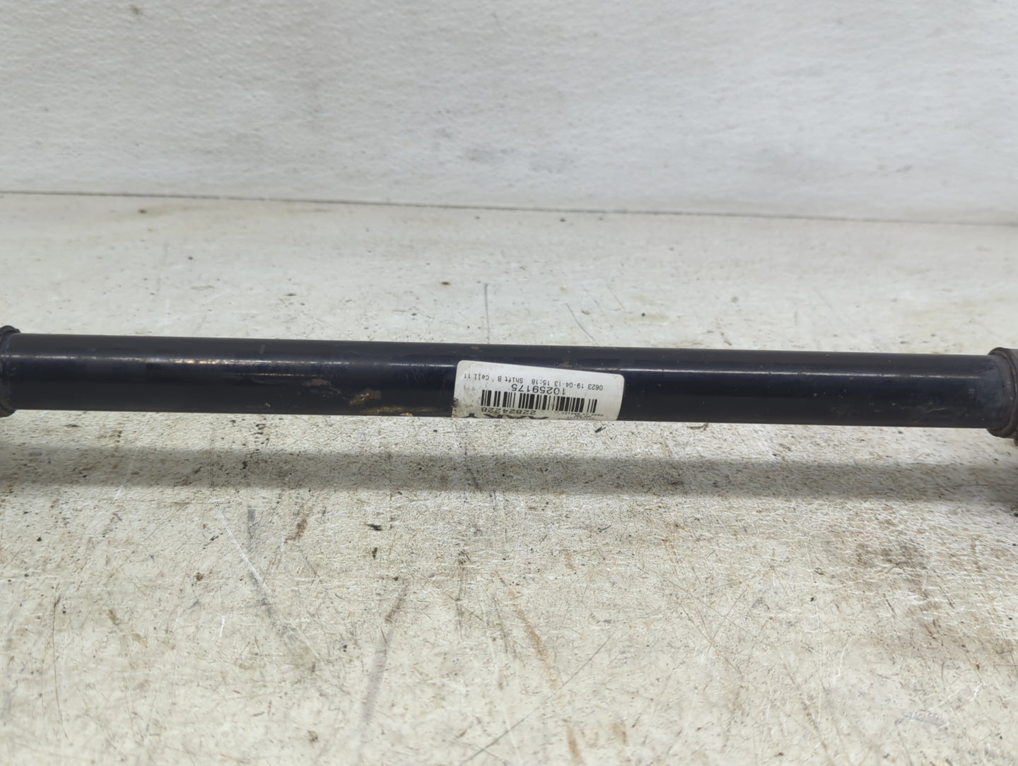 2012-2016 Cadillac Srx Axle Shaft Front Passenger Cv C/v - Oemusedautoparts1.com